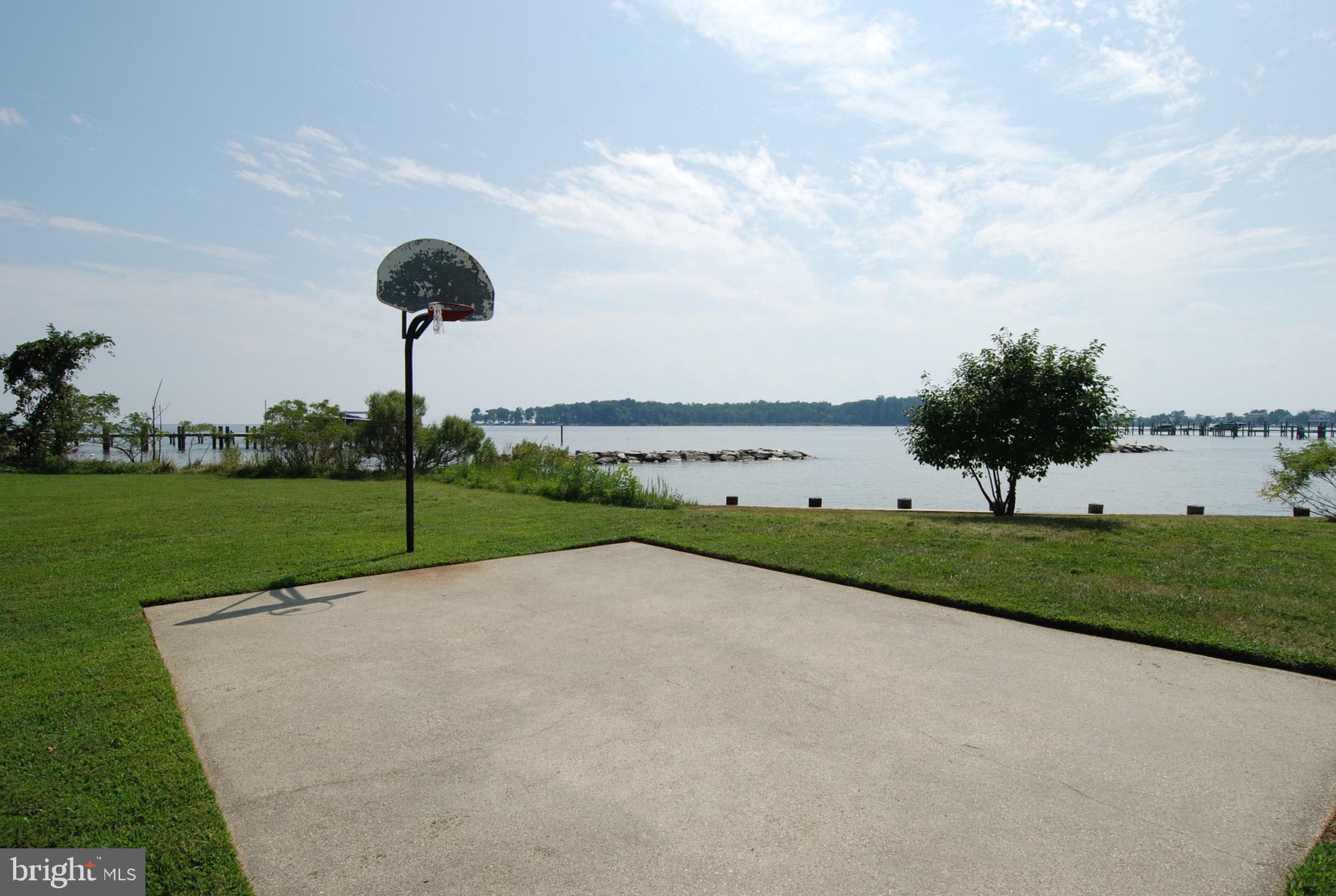 OYSTER HARBOR - Residential