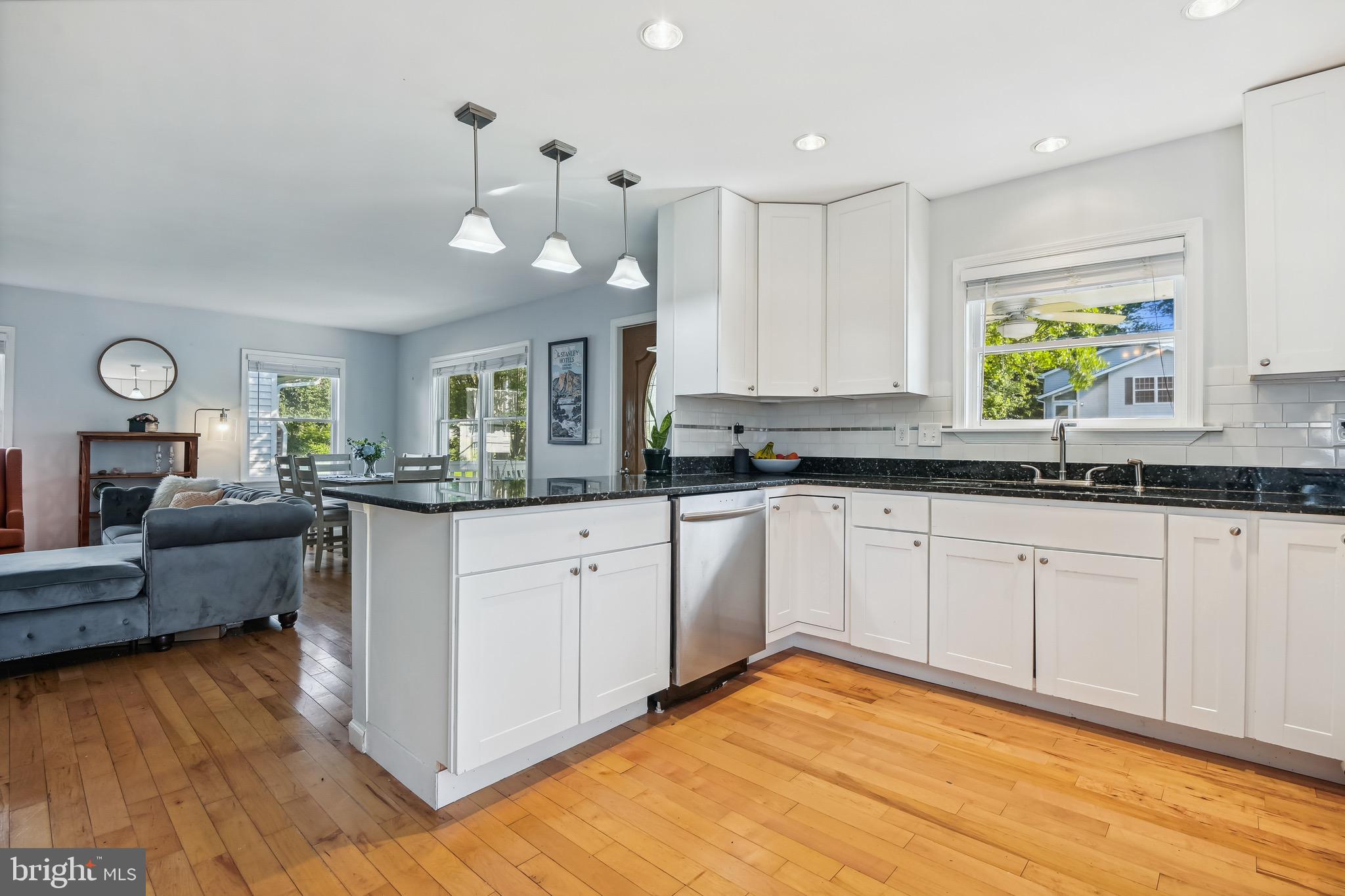 OYSTER HARBOR - Residential