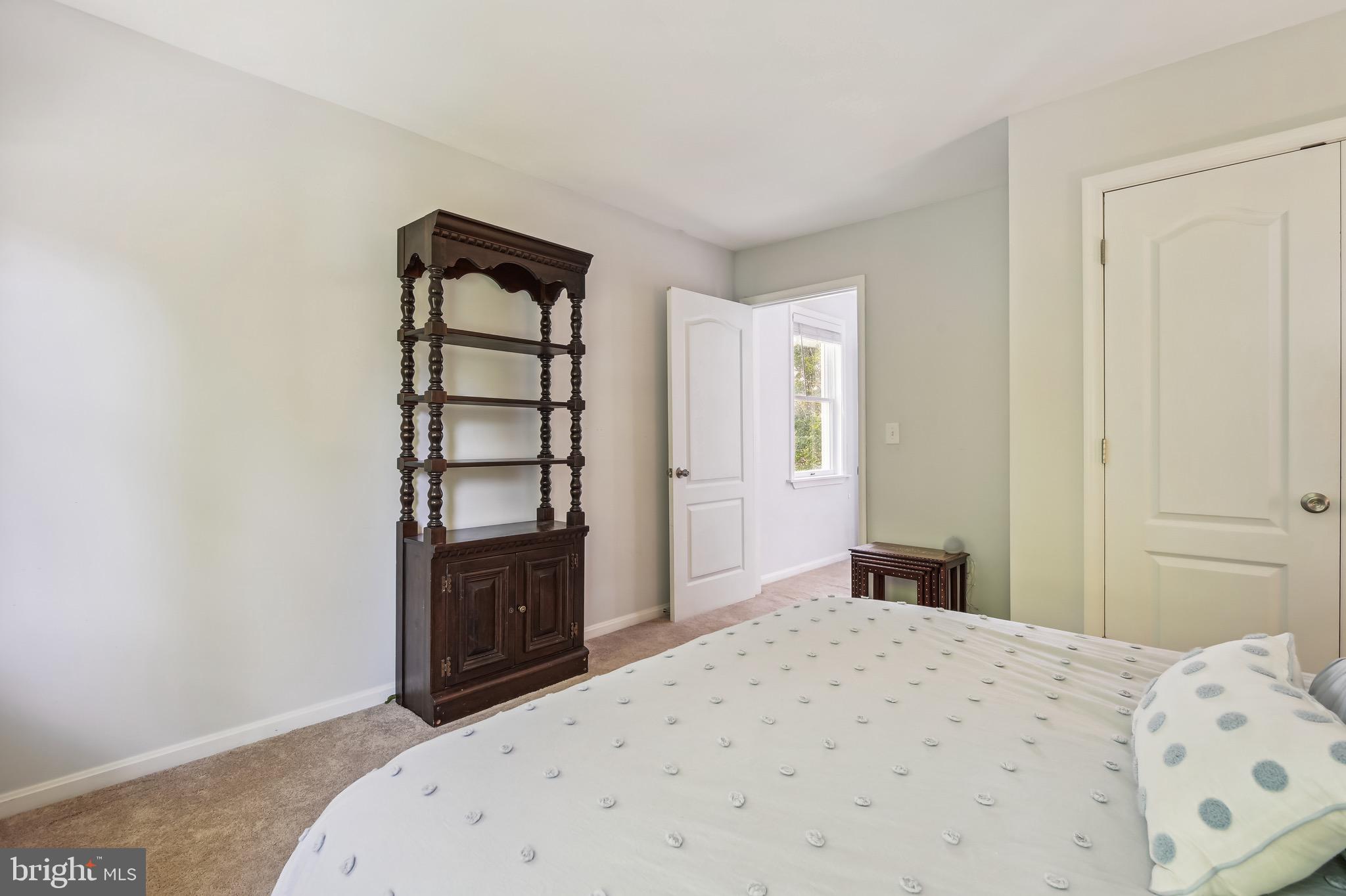 OYSTER HARBOR - Residential