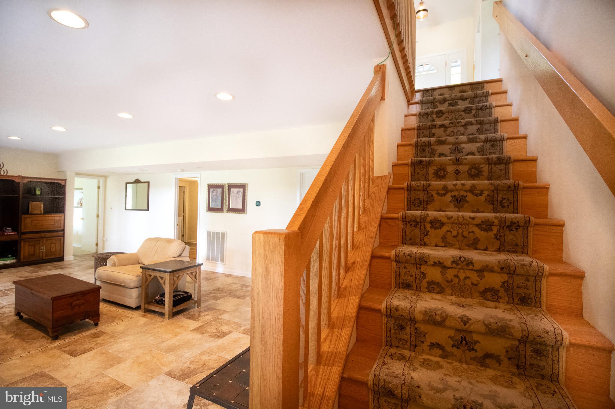 WHITINGS NECK FARM ESTATES - Residential