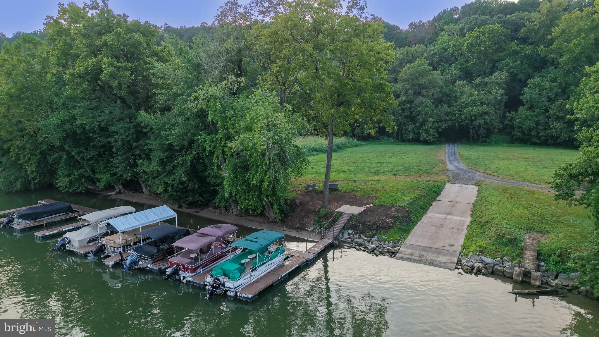 WHITINGS NECK FARM ESTATES - Residential