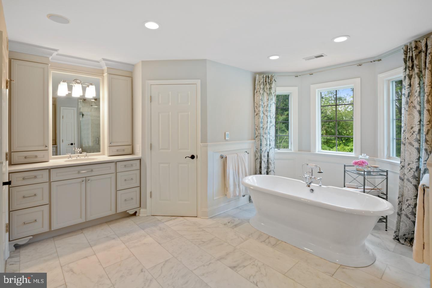 LONGMEADOW - Residential