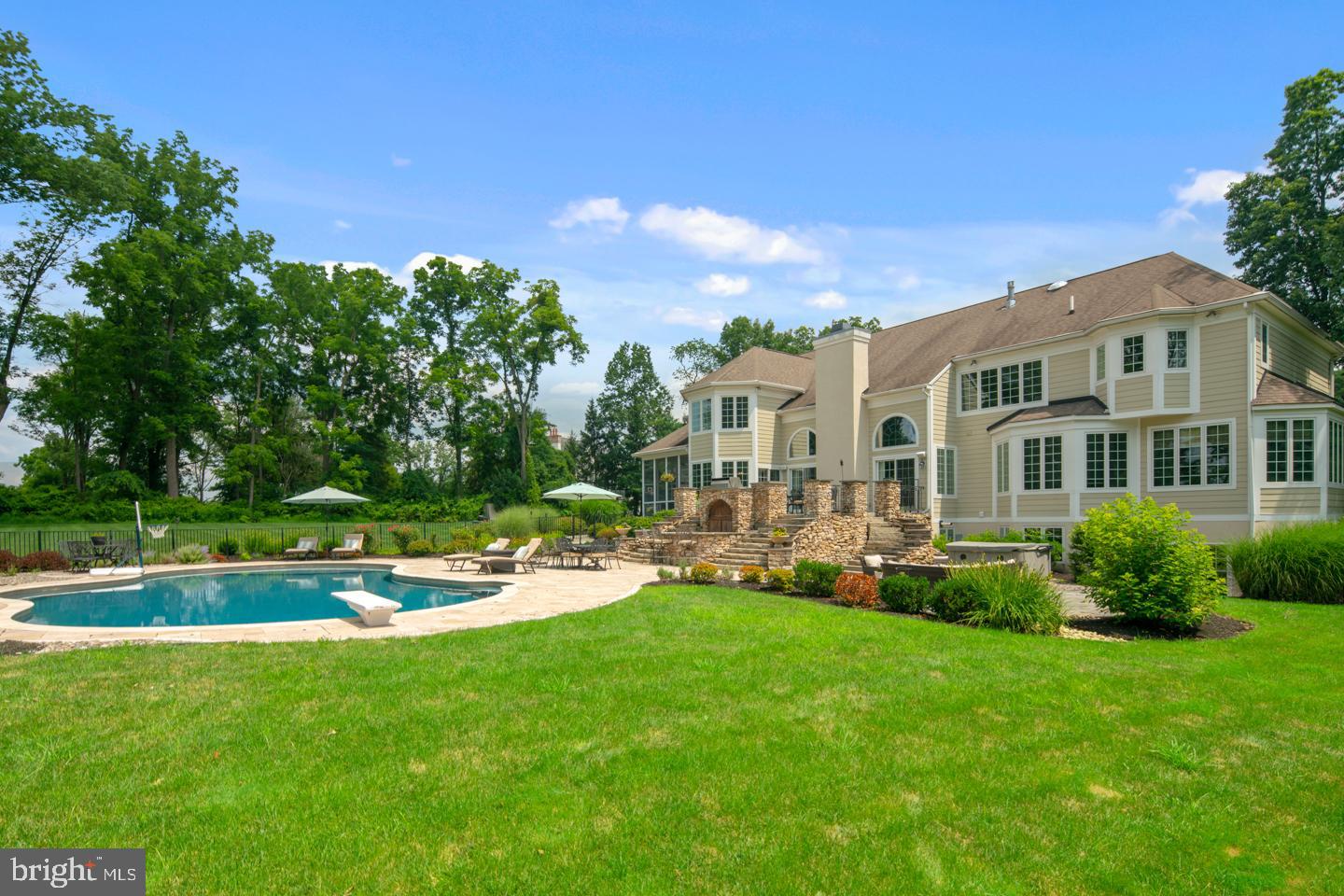 LONGMEADOW - Residential