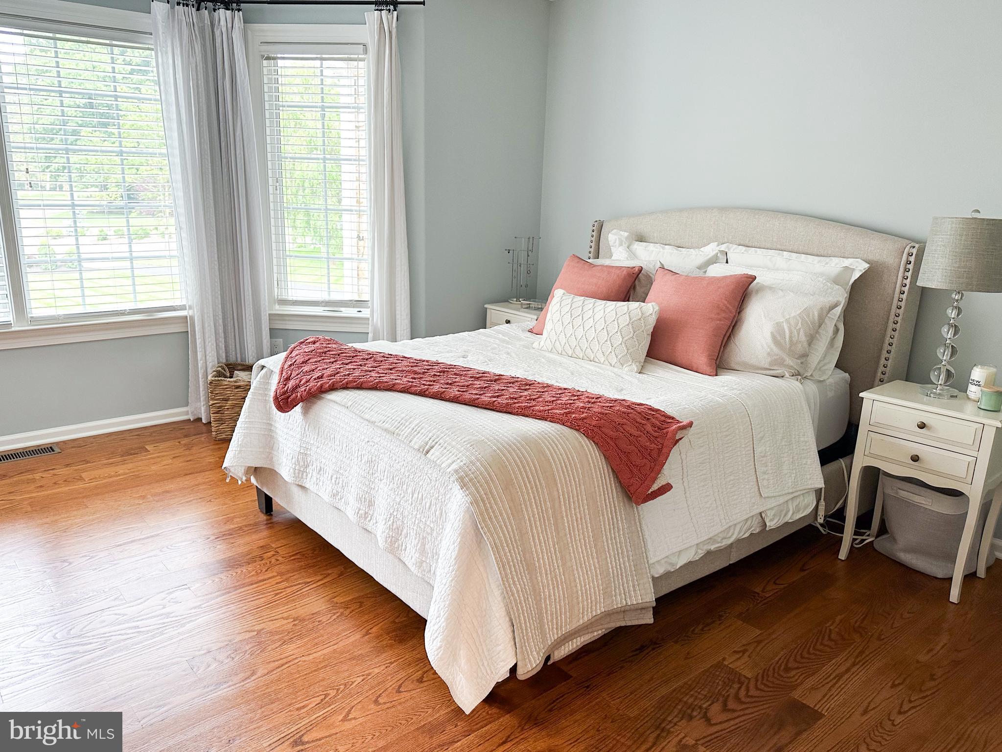 LONGMEADOW - Residential