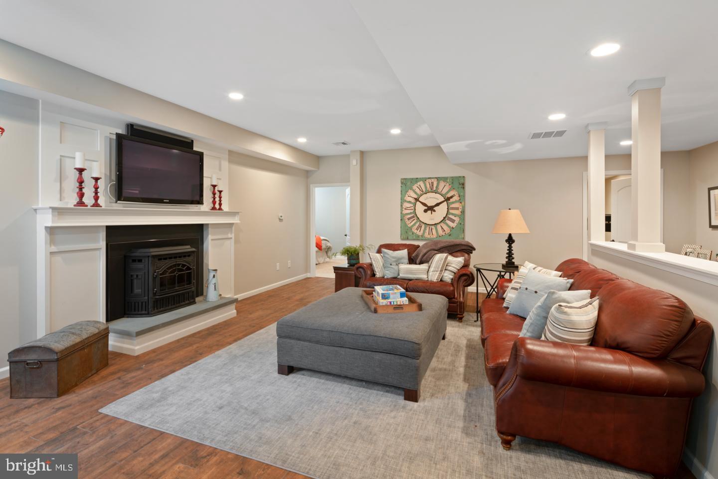 LONGMEADOW - Residential