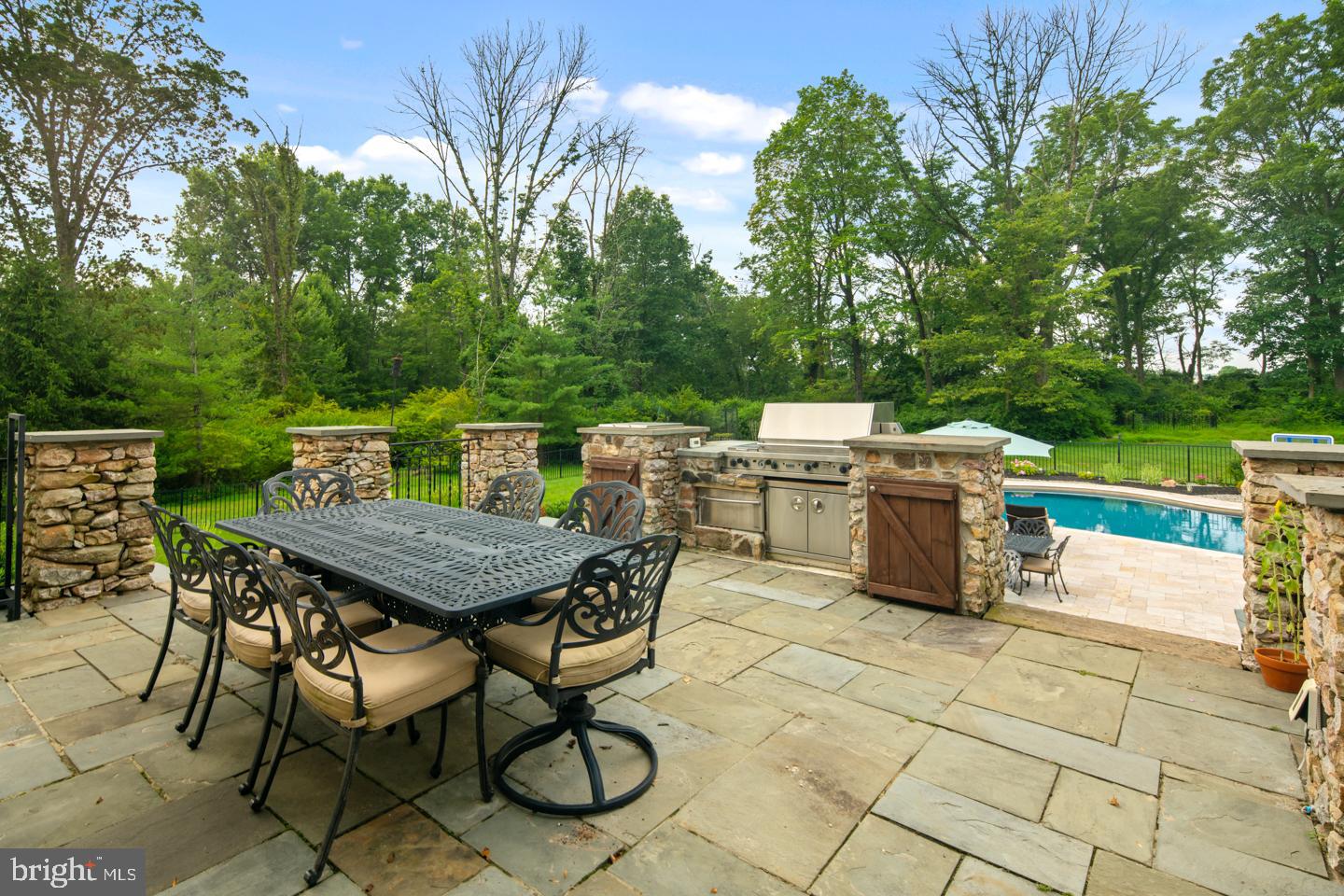 LONGMEADOW - Residential