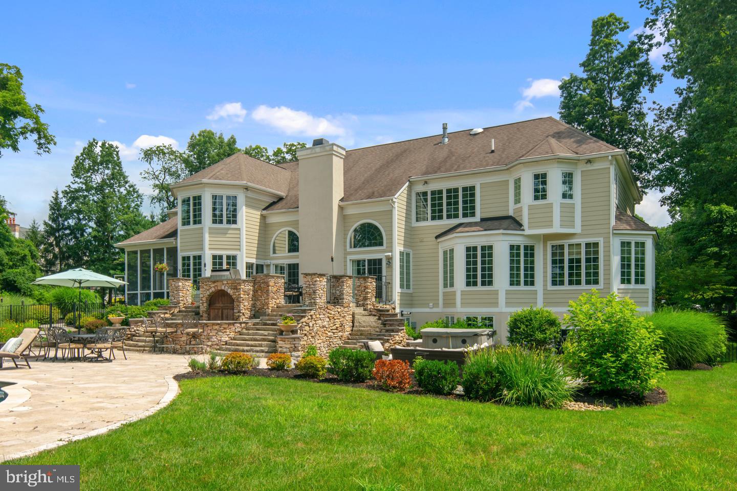 LONGMEADOW - Residential