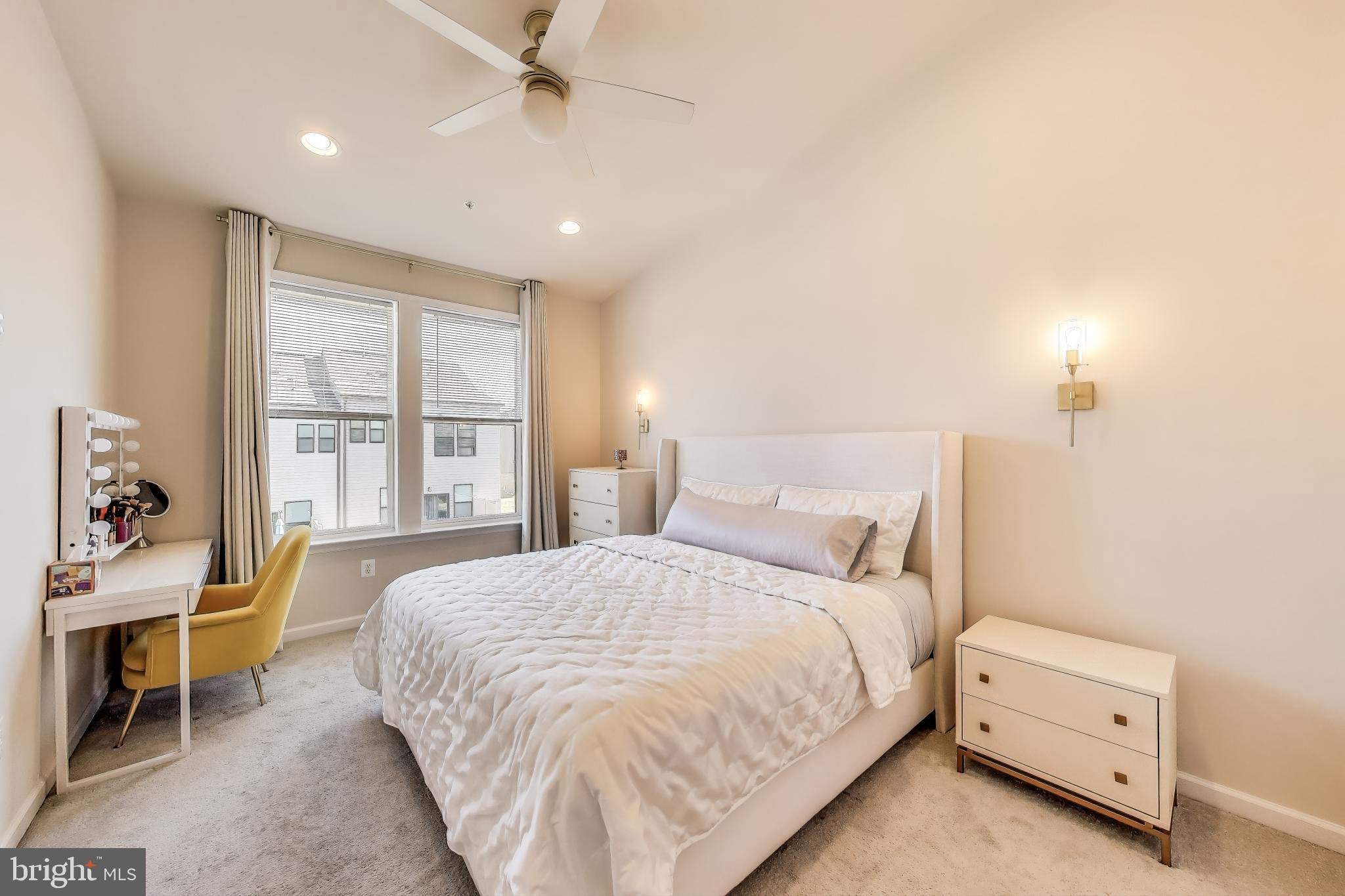 VISTA GARDENS - Residential