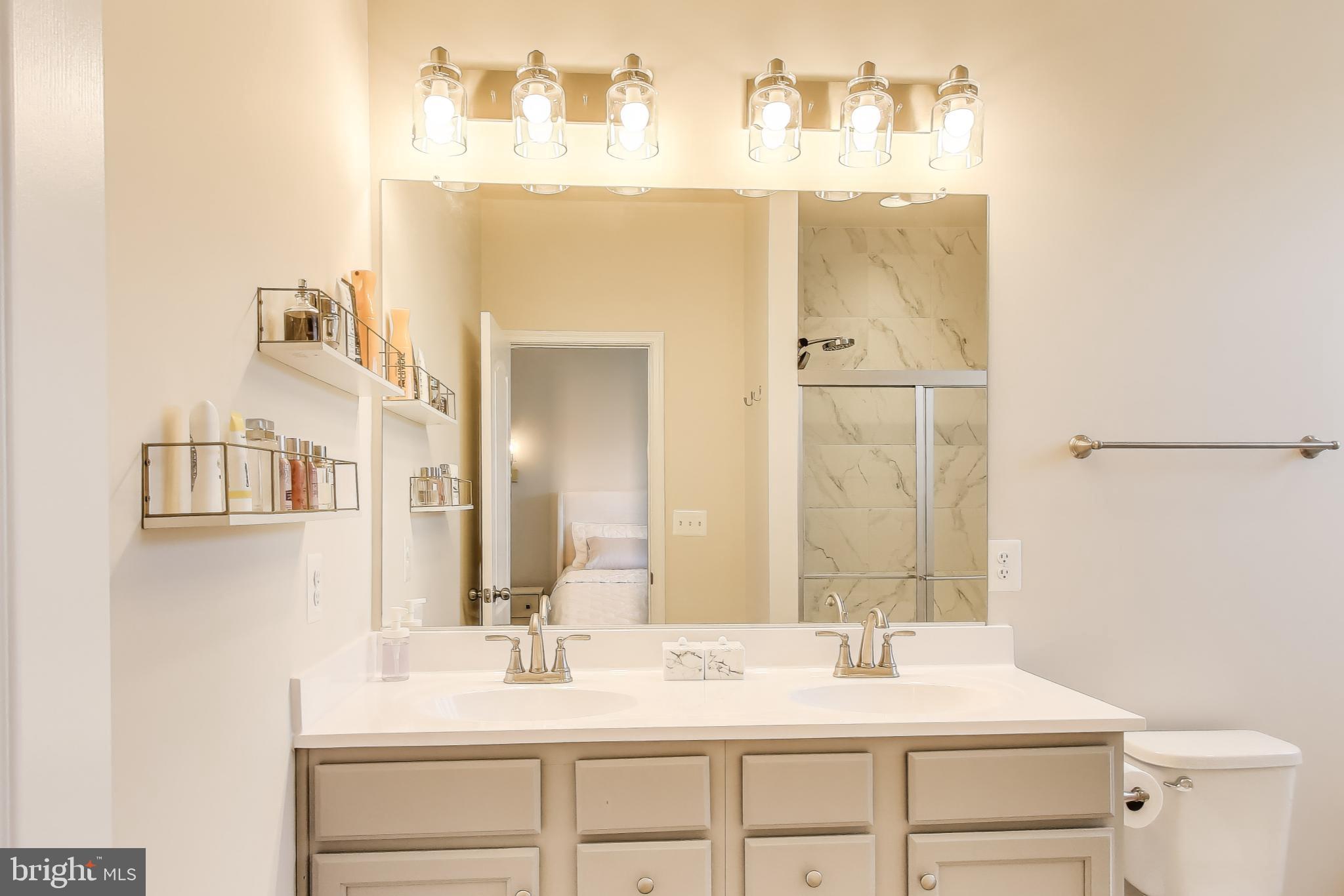 VISTA GARDENS - Residential