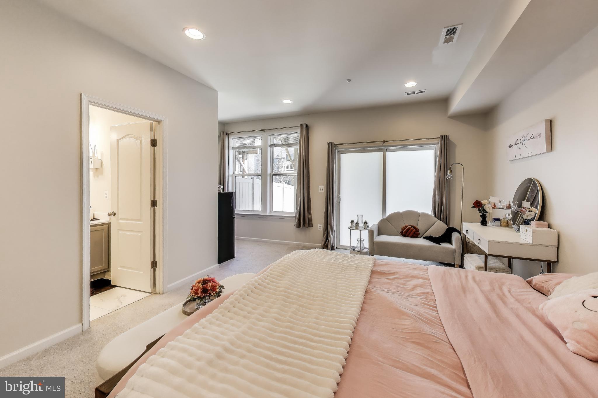 VISTA GARDENS - Residential