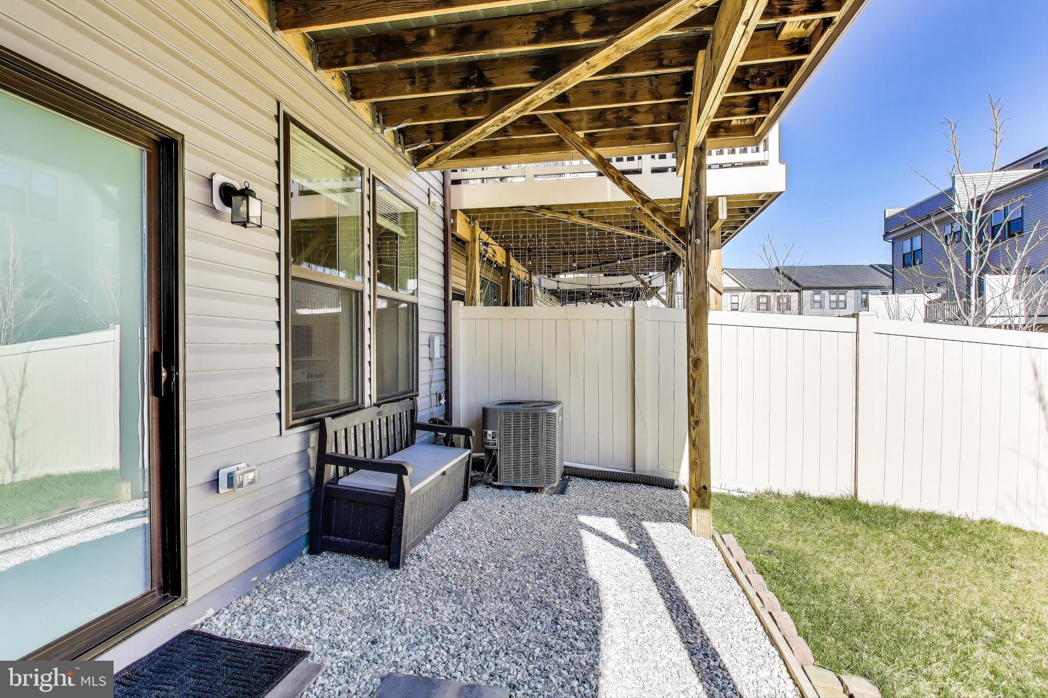 VISTA GARDENS - Residential