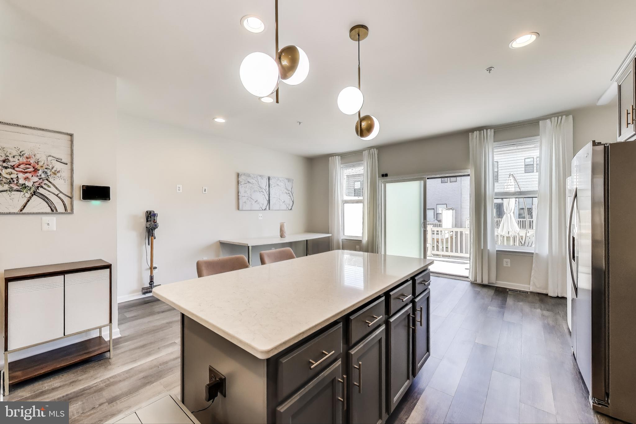 VISTA GARDENS - Residential