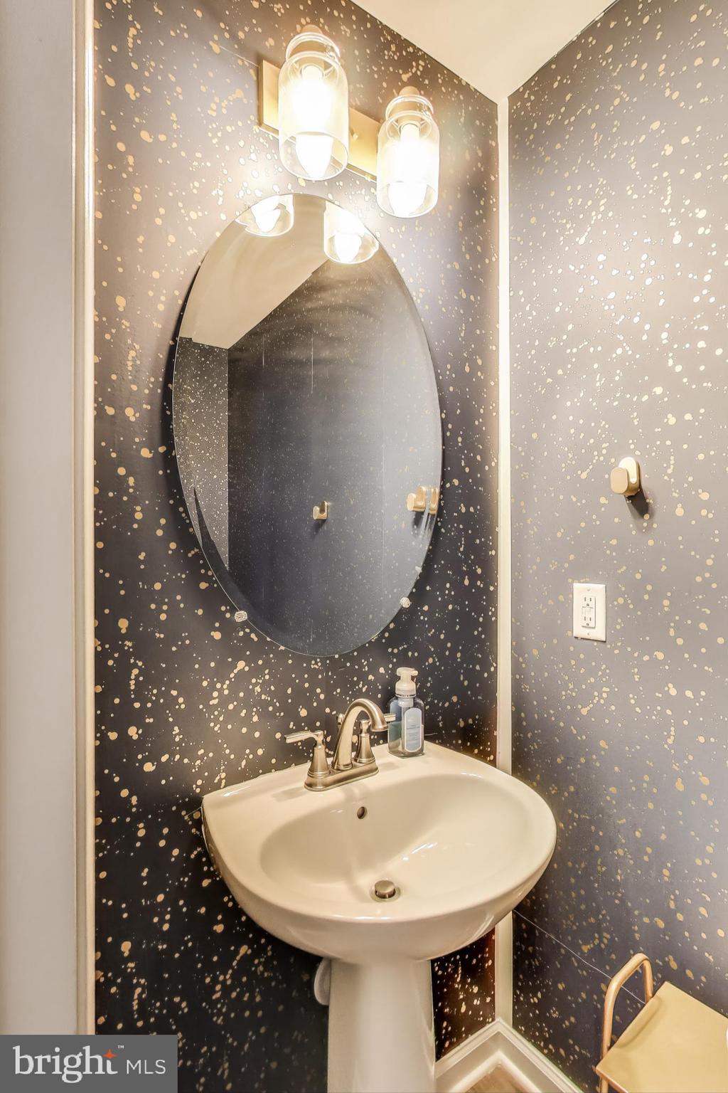 VISTA GARDENS - Residential