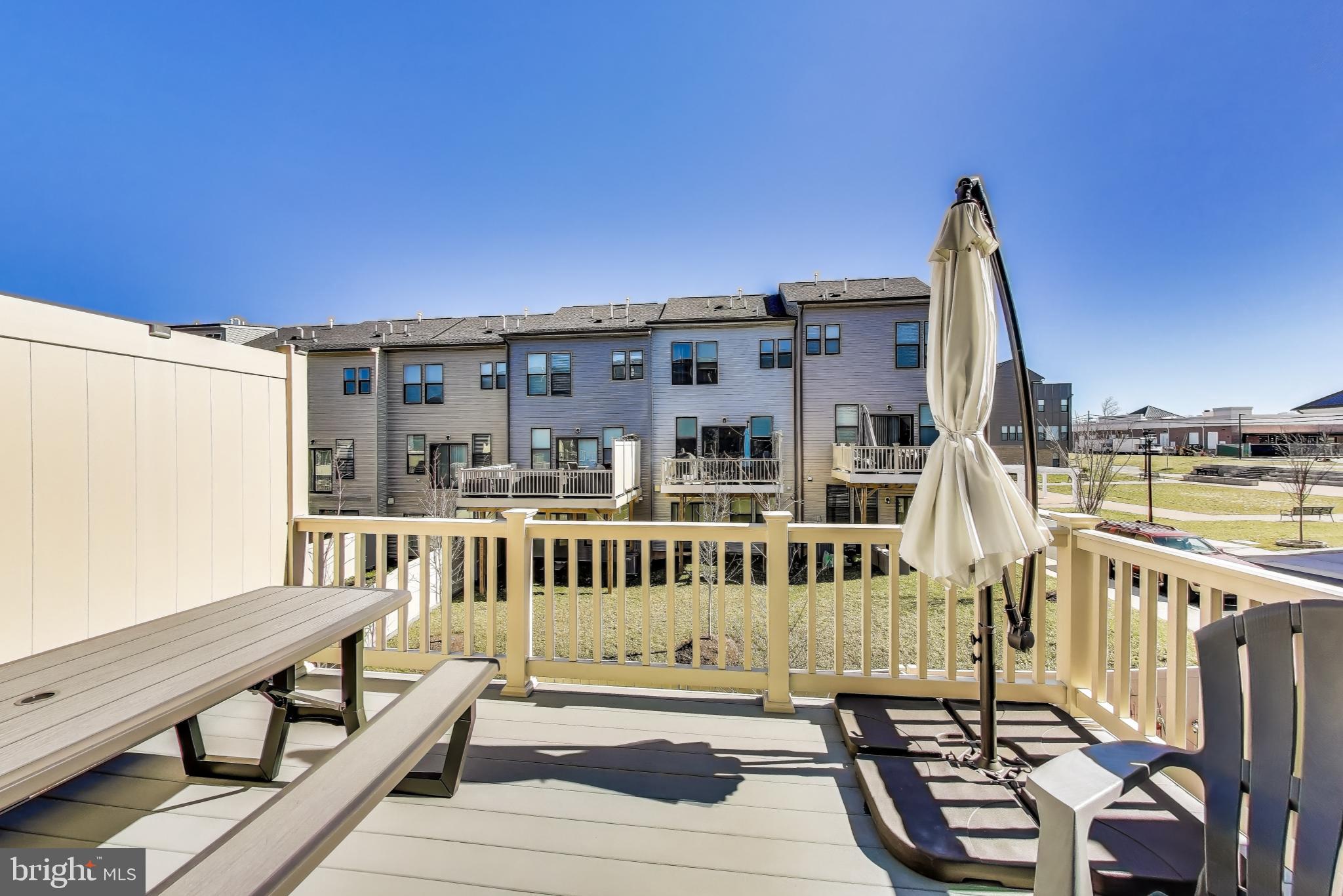 VISTA GARDENS - Residential