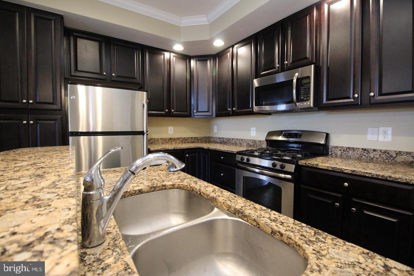 SOMERSET CROSSING - Residential Lease