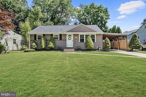 Photo of 118 Cressmont Avenue, BLACKWOOD, NJ 08012 (MLS # NJCD2108108)