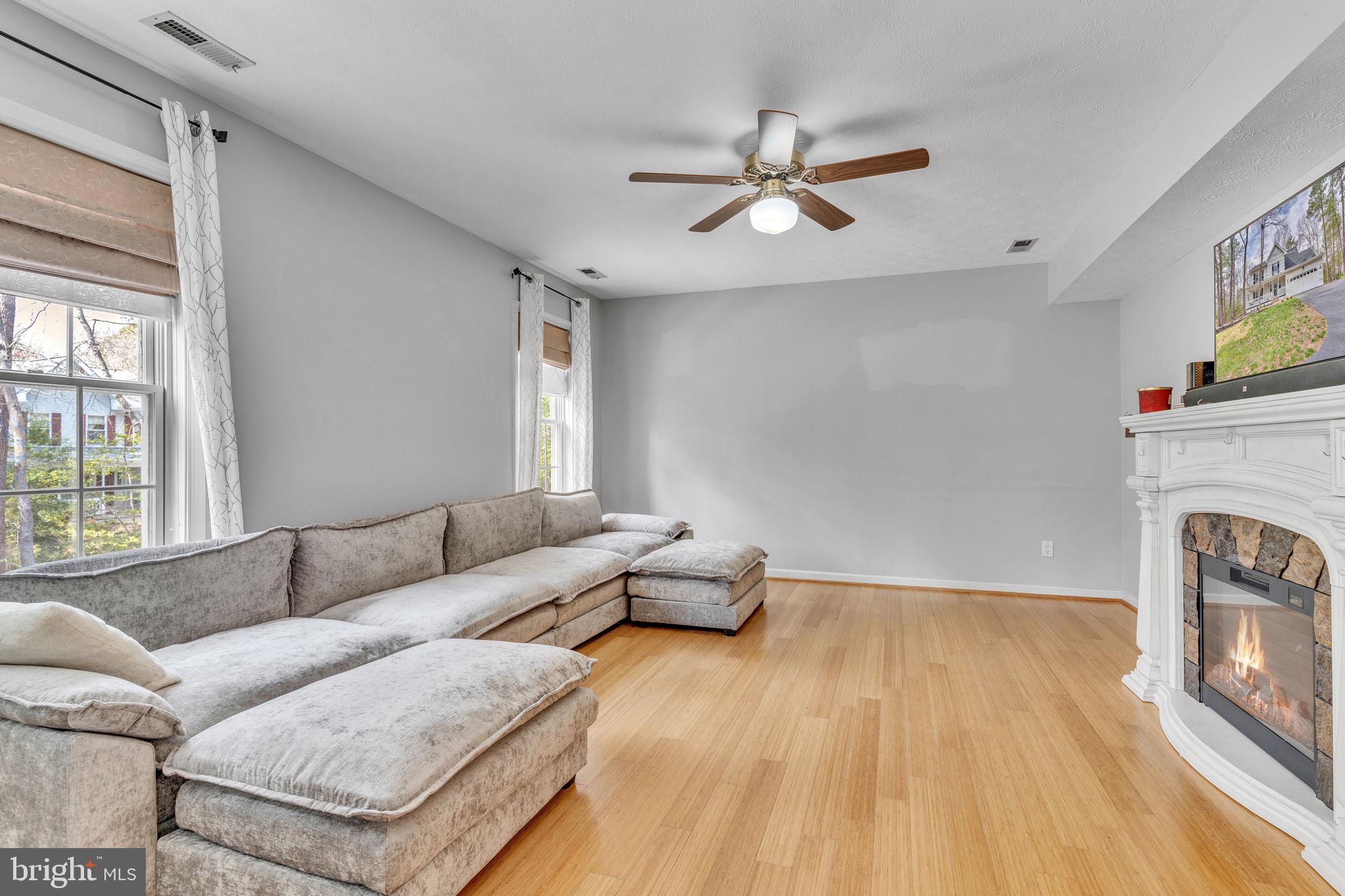 SYCAMORE HOLLOW OF WLDWD - Residential