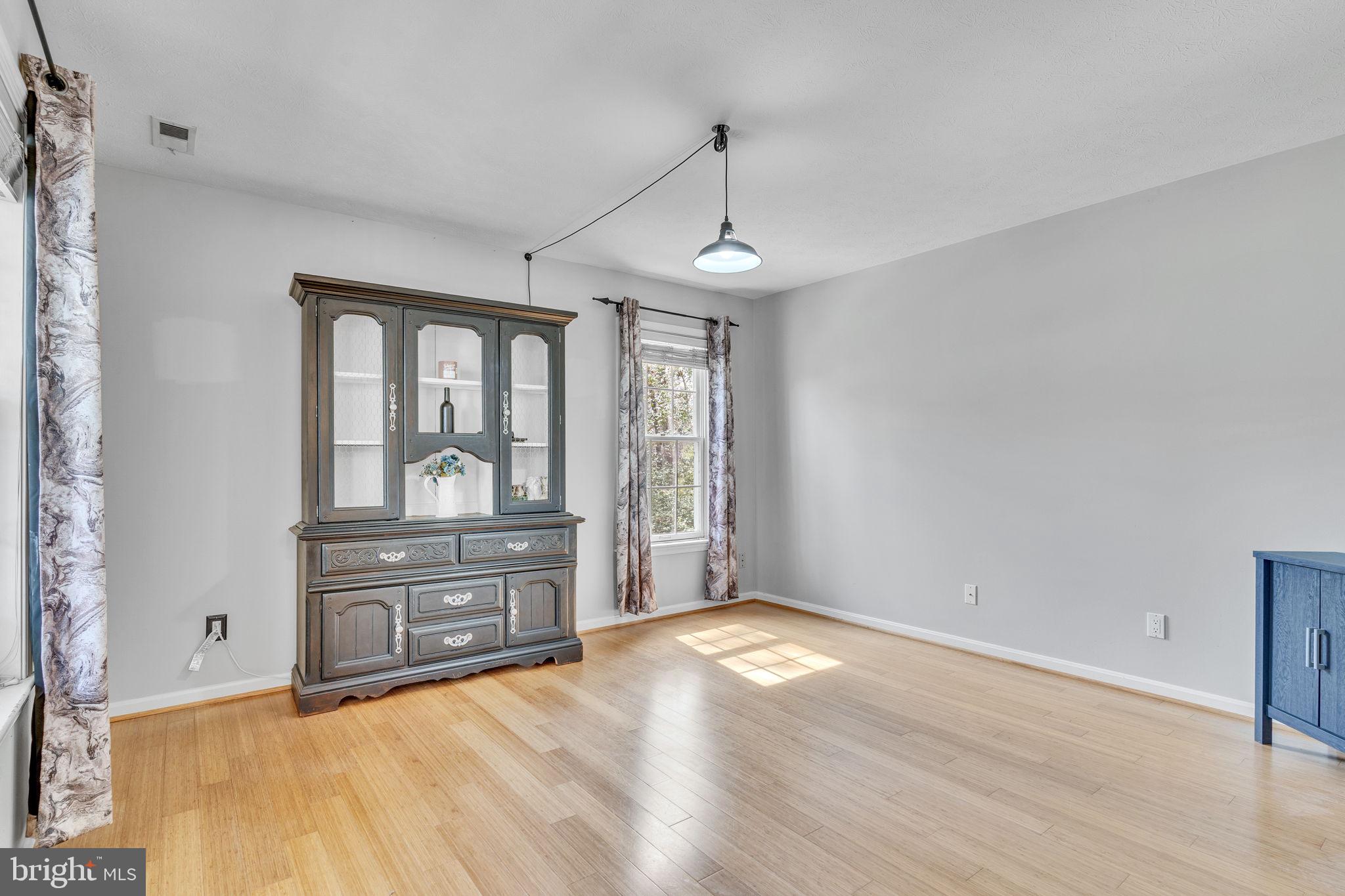 SYCAMORE HOLLOW OF WLDWD - Residential