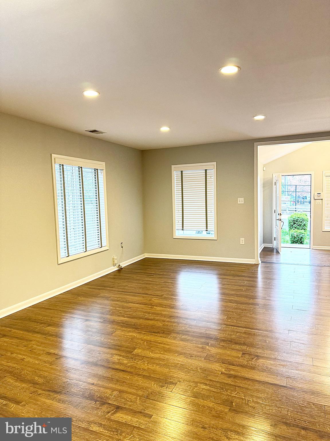 PIMMIT HILLS - Residential