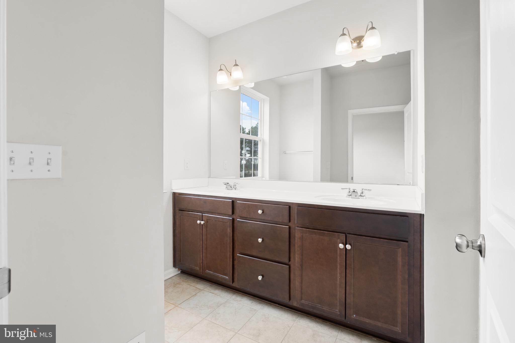 ODENTON TOWN CENTER - Residential Lease