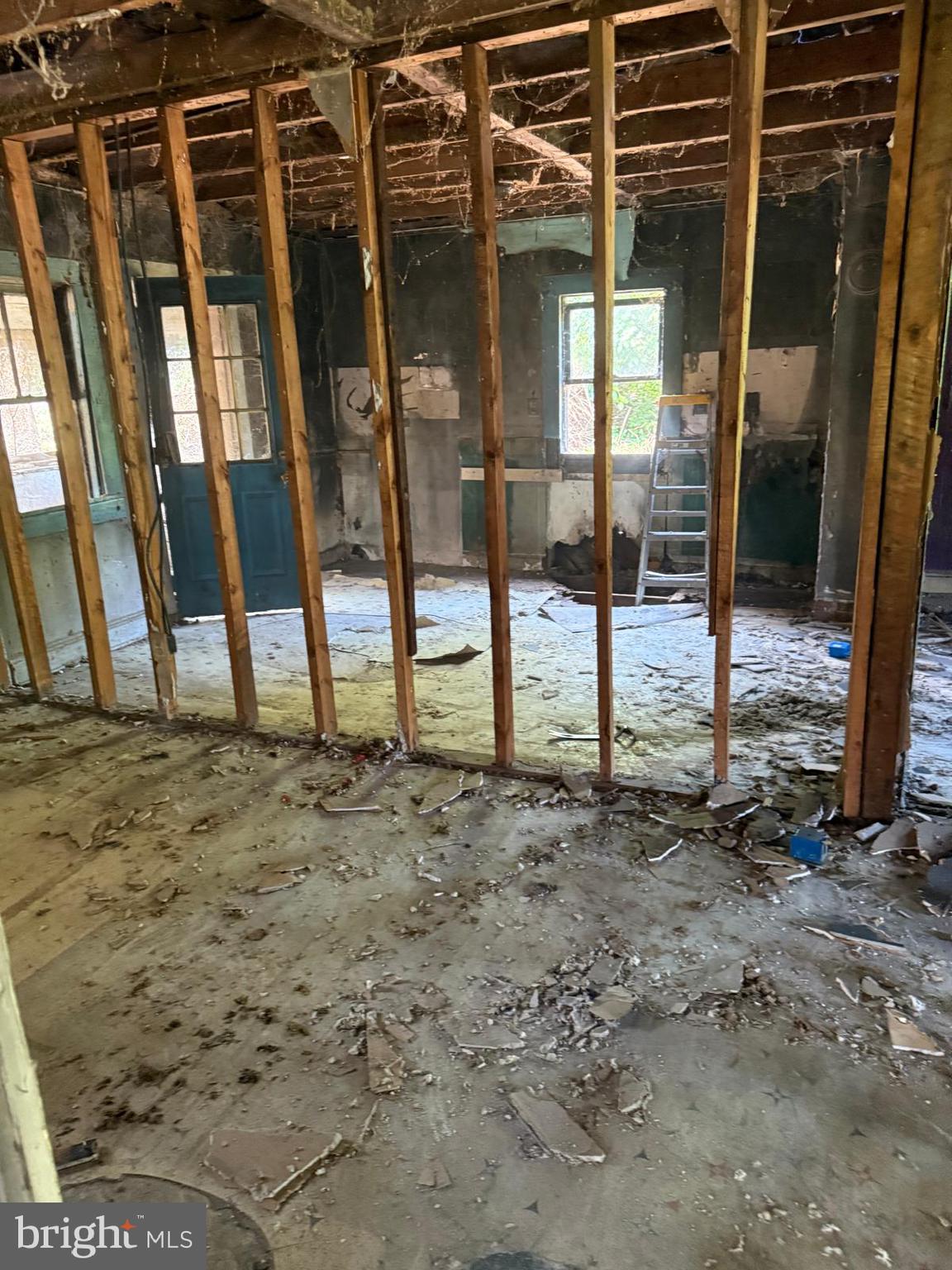 CATESBY HOWARD - Residential