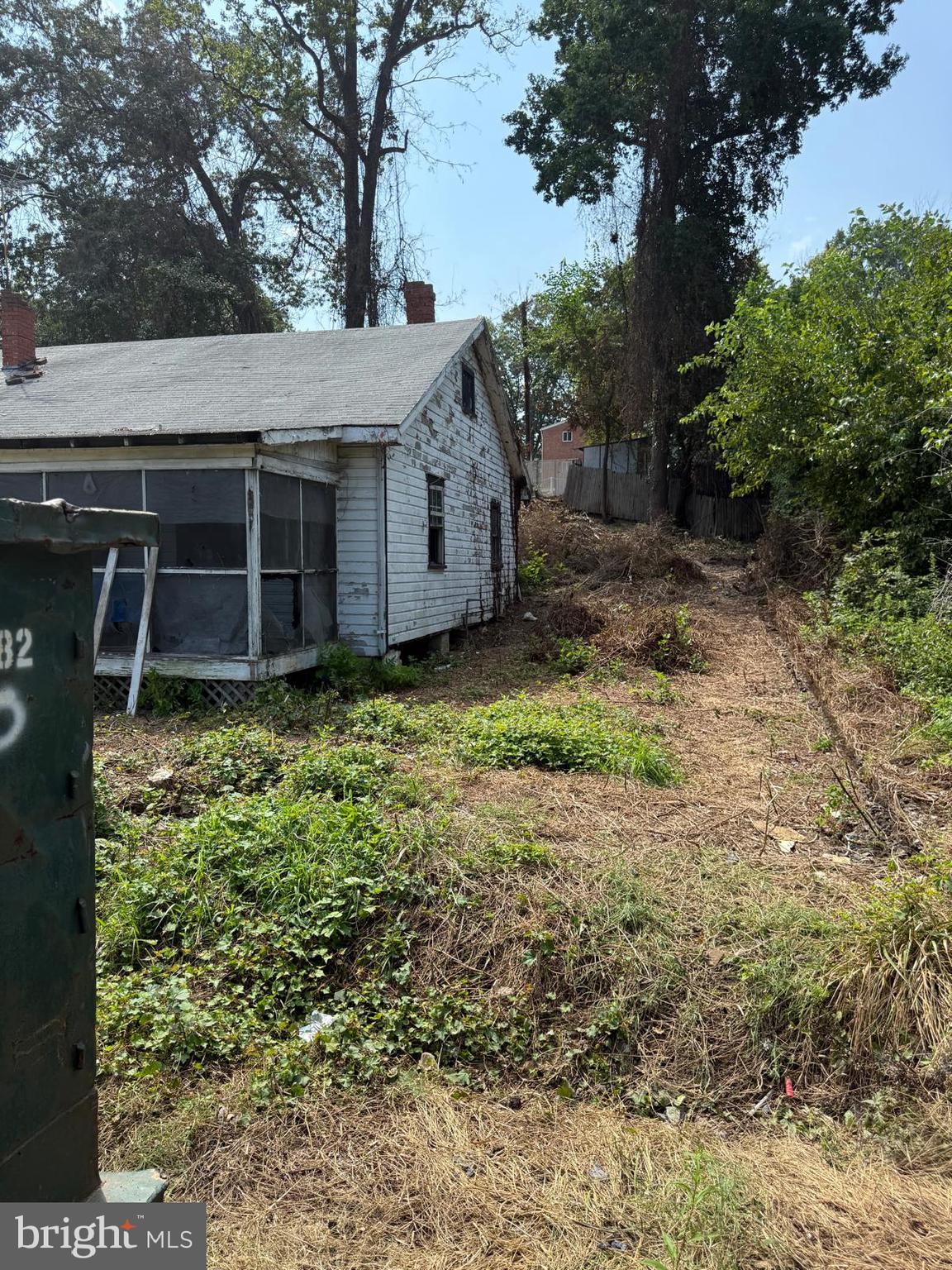 CATESBY HOWARD - Residential