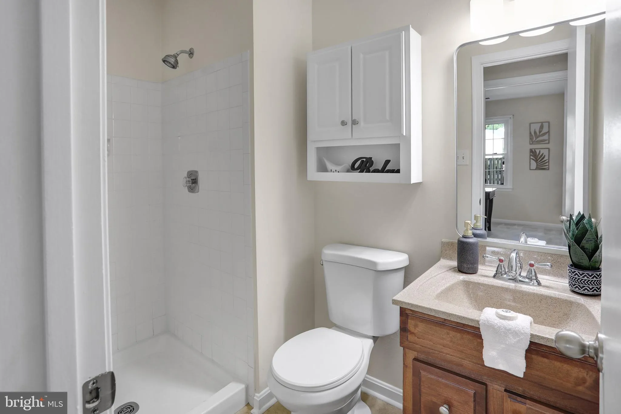 Herndon, Virginia 20170, United States, 4 Bedrooms Bedrooms, ,3 BathroomsBathrooms,Residential,Coming Soon,176888