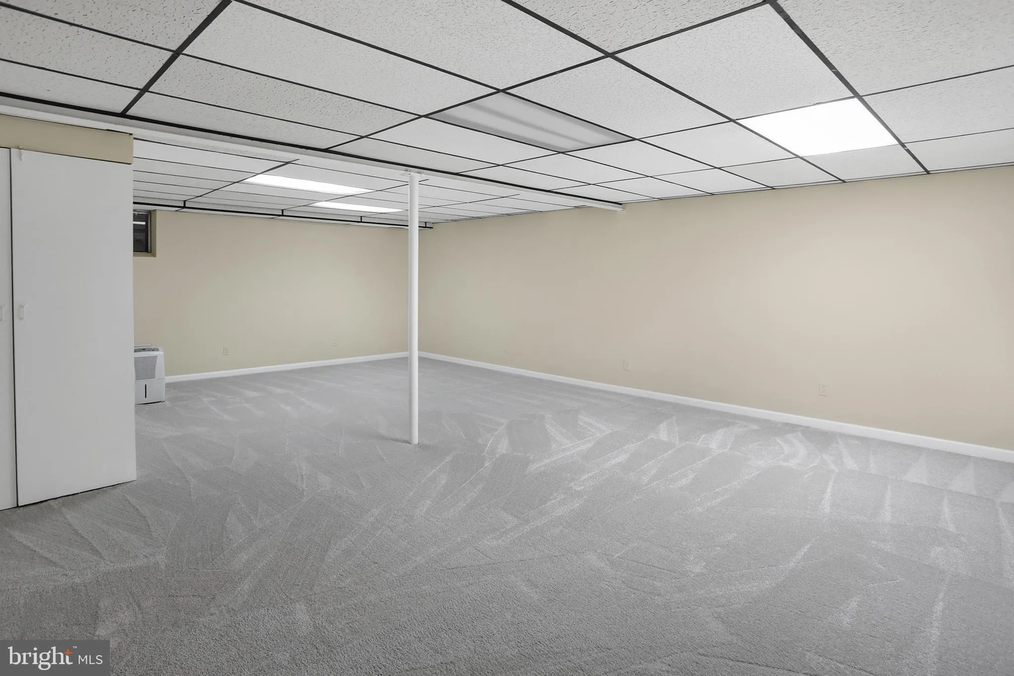 Herndon, Virginia 20170, United States, 4 Bedrooms Bedrooms, ,3 BathroomsBathrooms,Residential,Coming Soon,176888