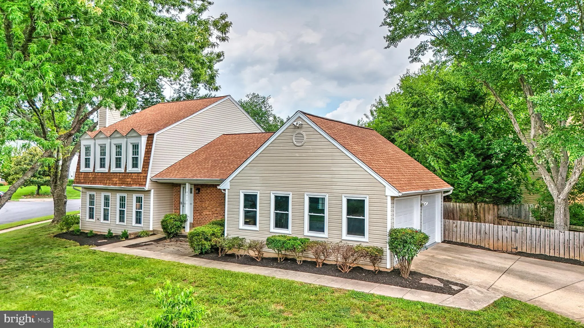 Herndon, Virginia 20170, United States, 4 Bedrooms Bedrooms, ,3 BathroomsBathrooms,Residential,Coming Soon,176888