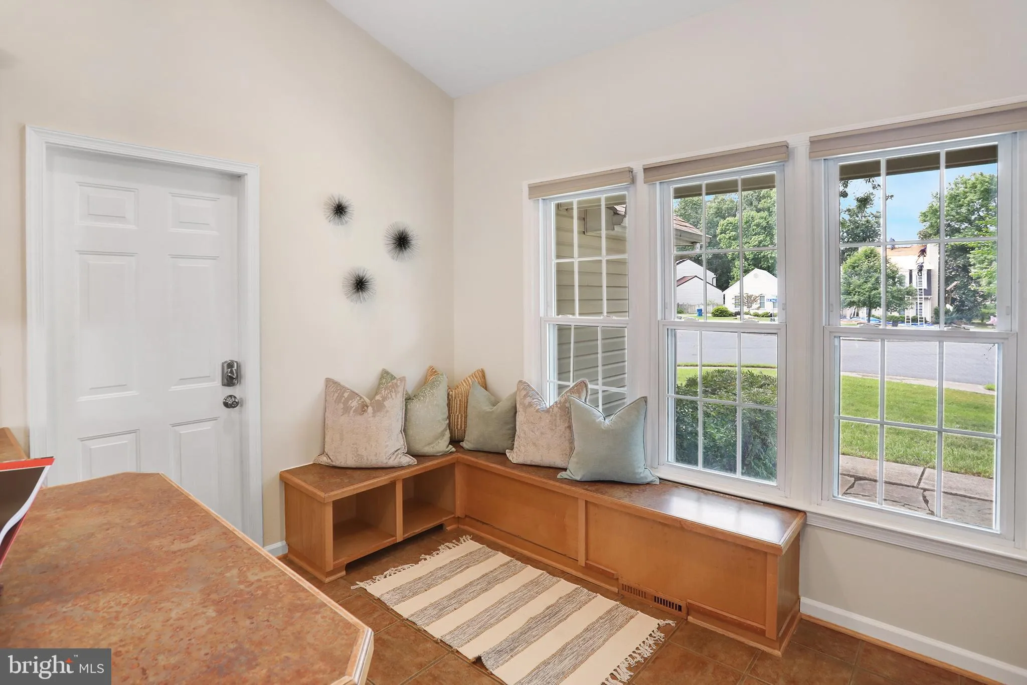 Herndon, Virginia 20170, United States, 4 Bedrooms Bedrooms, ,3 BathroomsBathrooms,Residential,Coming Soon,176888