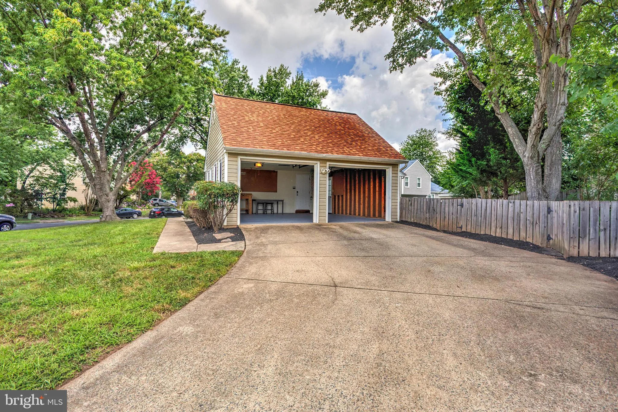 Herndon, Virginia 20170, United States, 4 Bedrooms Bedrooms, ,3 BathroomsBathrooms,Residential,Coming Soon,176888