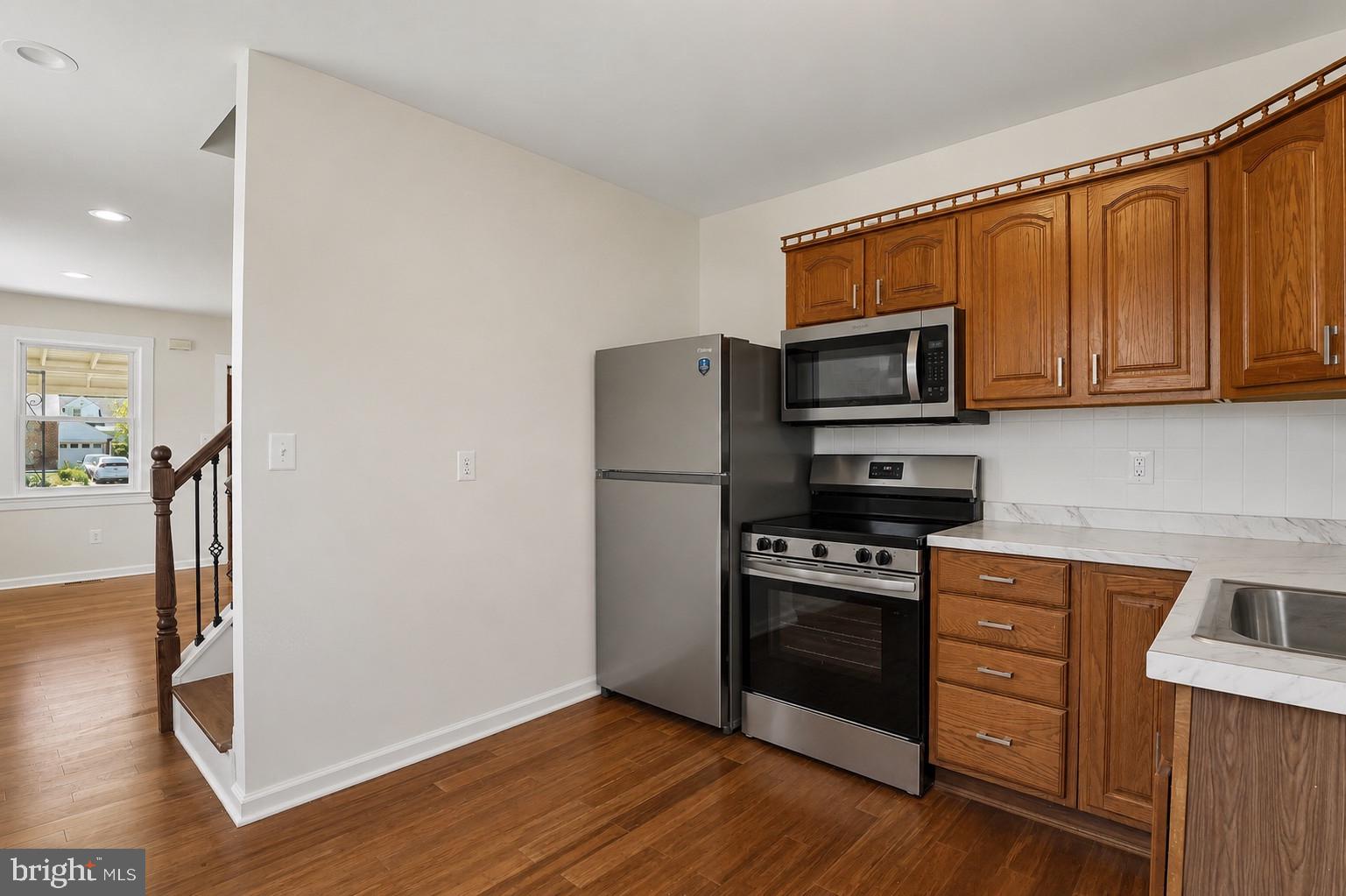 CATONSVILLE MANOR - Residential