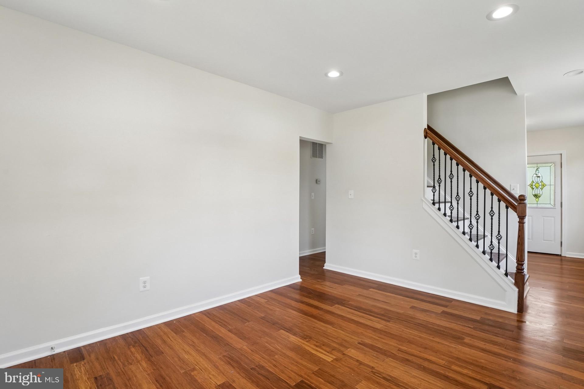 CATONSVILLE MANOR - Residential
