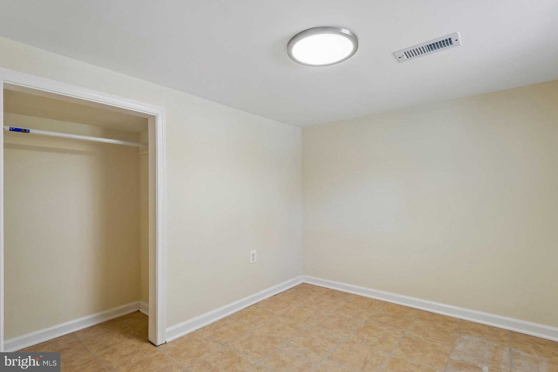 CATONSVILLE MANOR - Residential