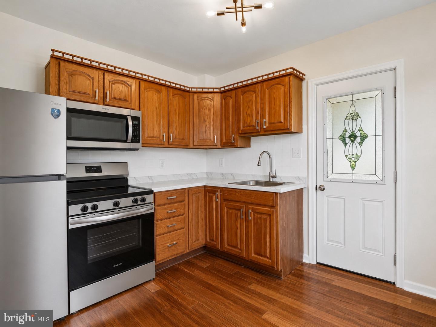 CATONSVILLE MANOR - Residential