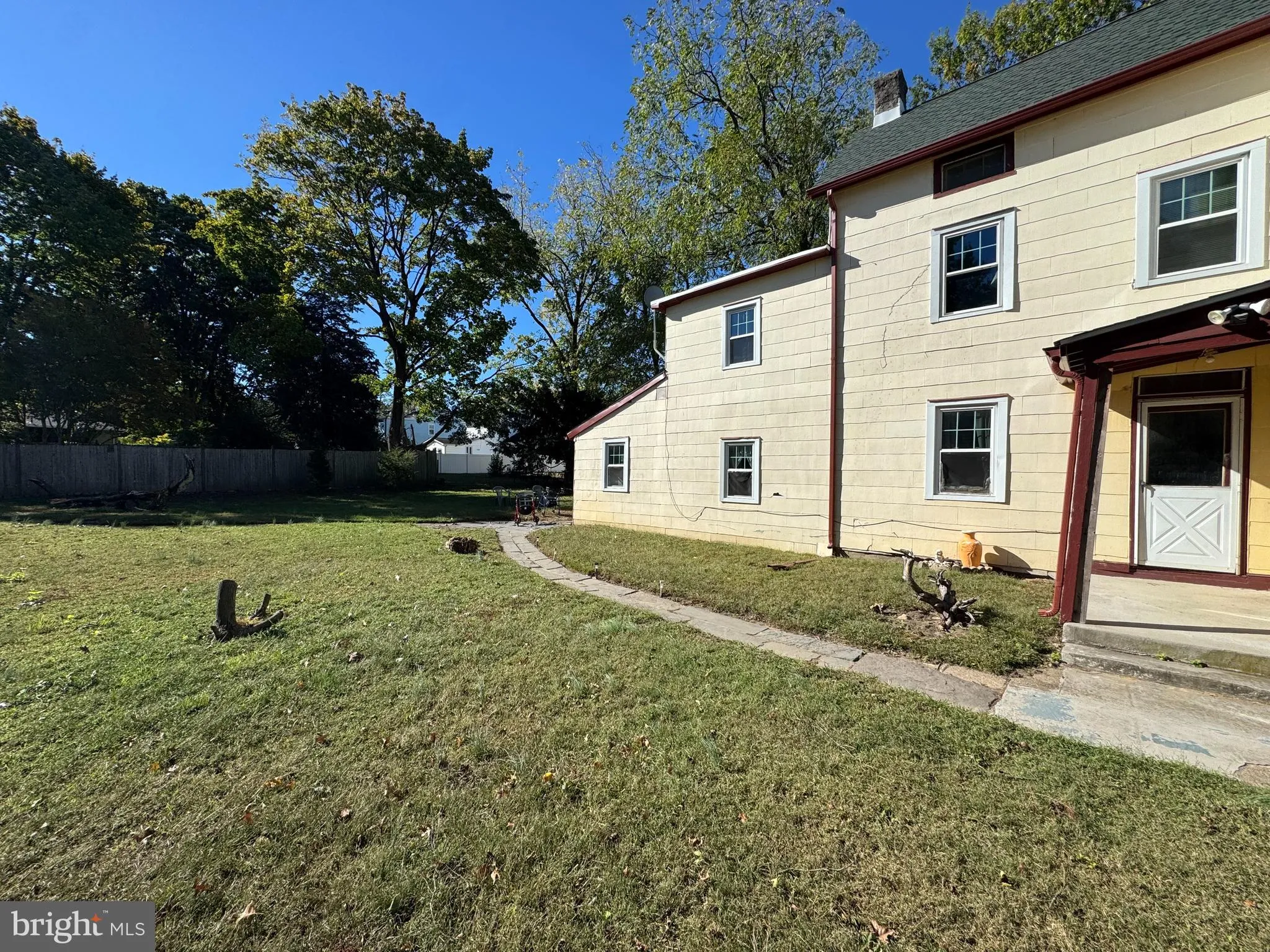 Beverly, New Jersey 08010, United States, 5 Bedrooms Bedrooms, ,Residential,Active,231482