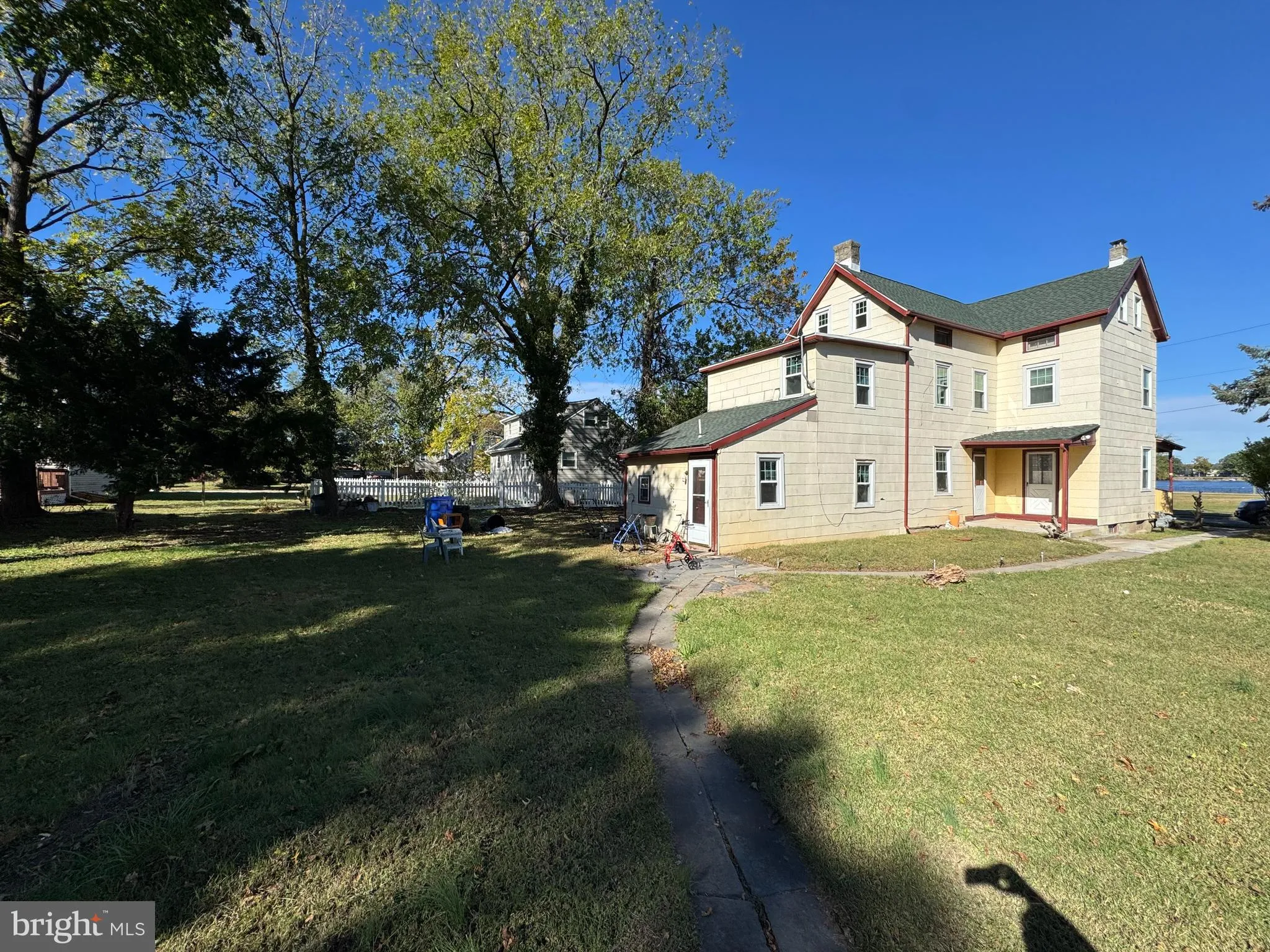 Beverly, New Jersey 08010, United States, 5 Bedrooms Bedrooms, ,Residential,Active,231482