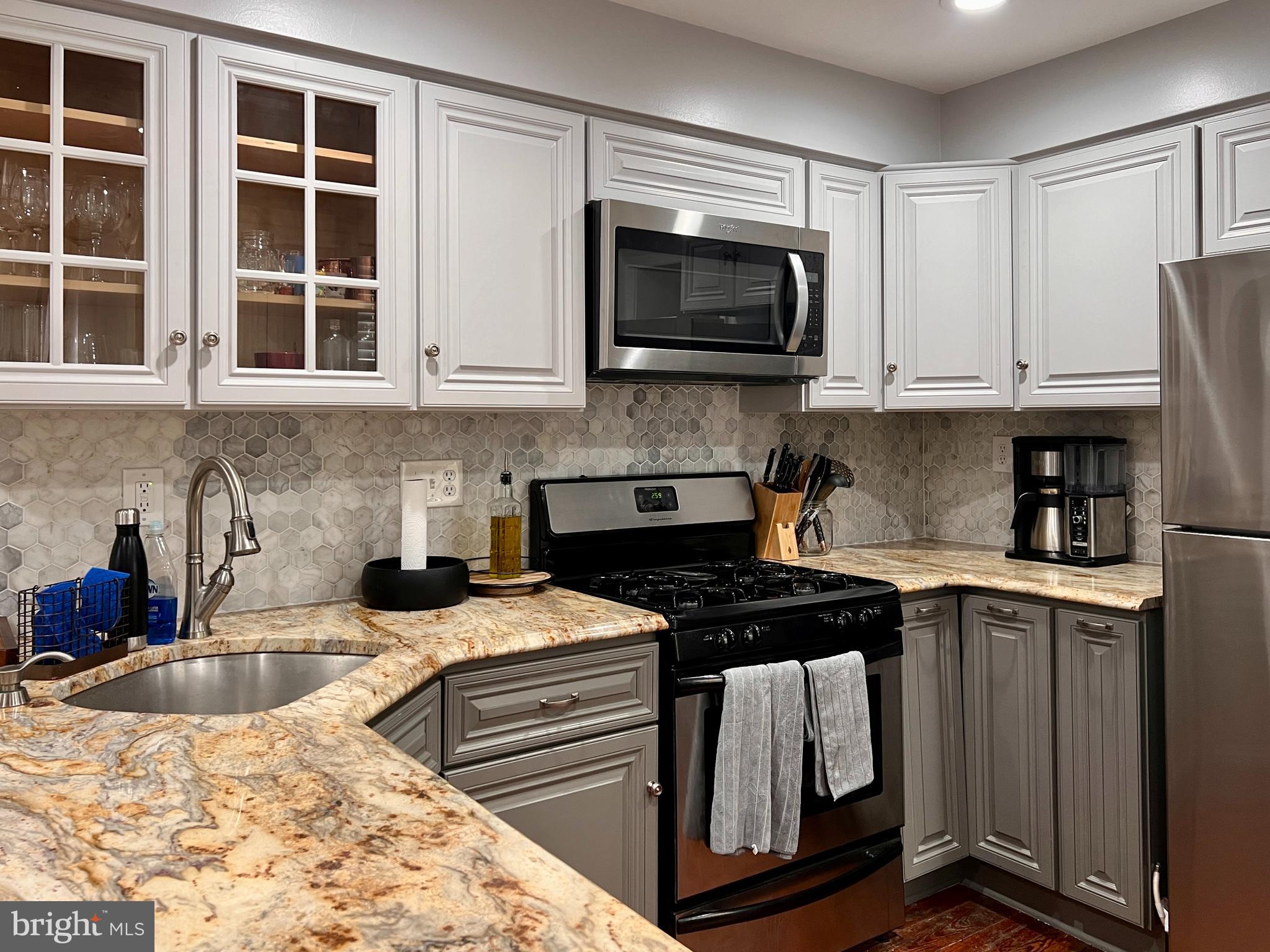 FEDERAL HILL HISTORIC DISTRICT - Residential Lease