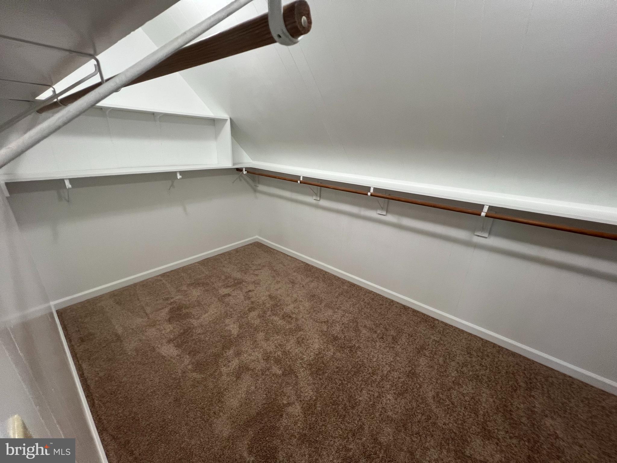 SIERRA MANOR - Residential