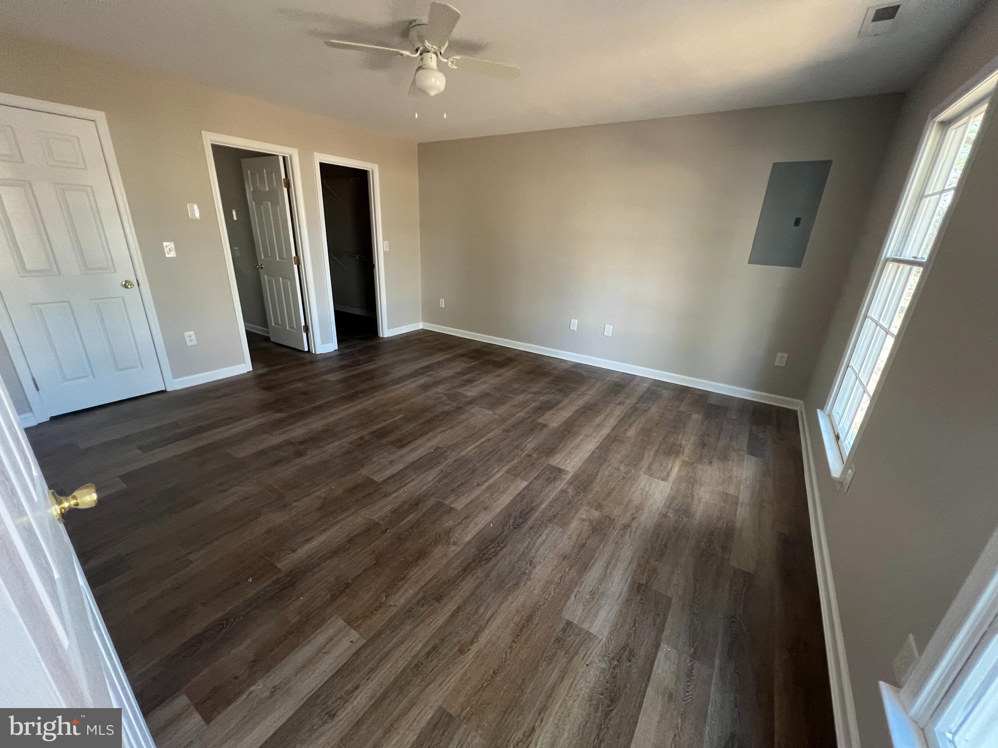 SIERRA MANOR - Residential