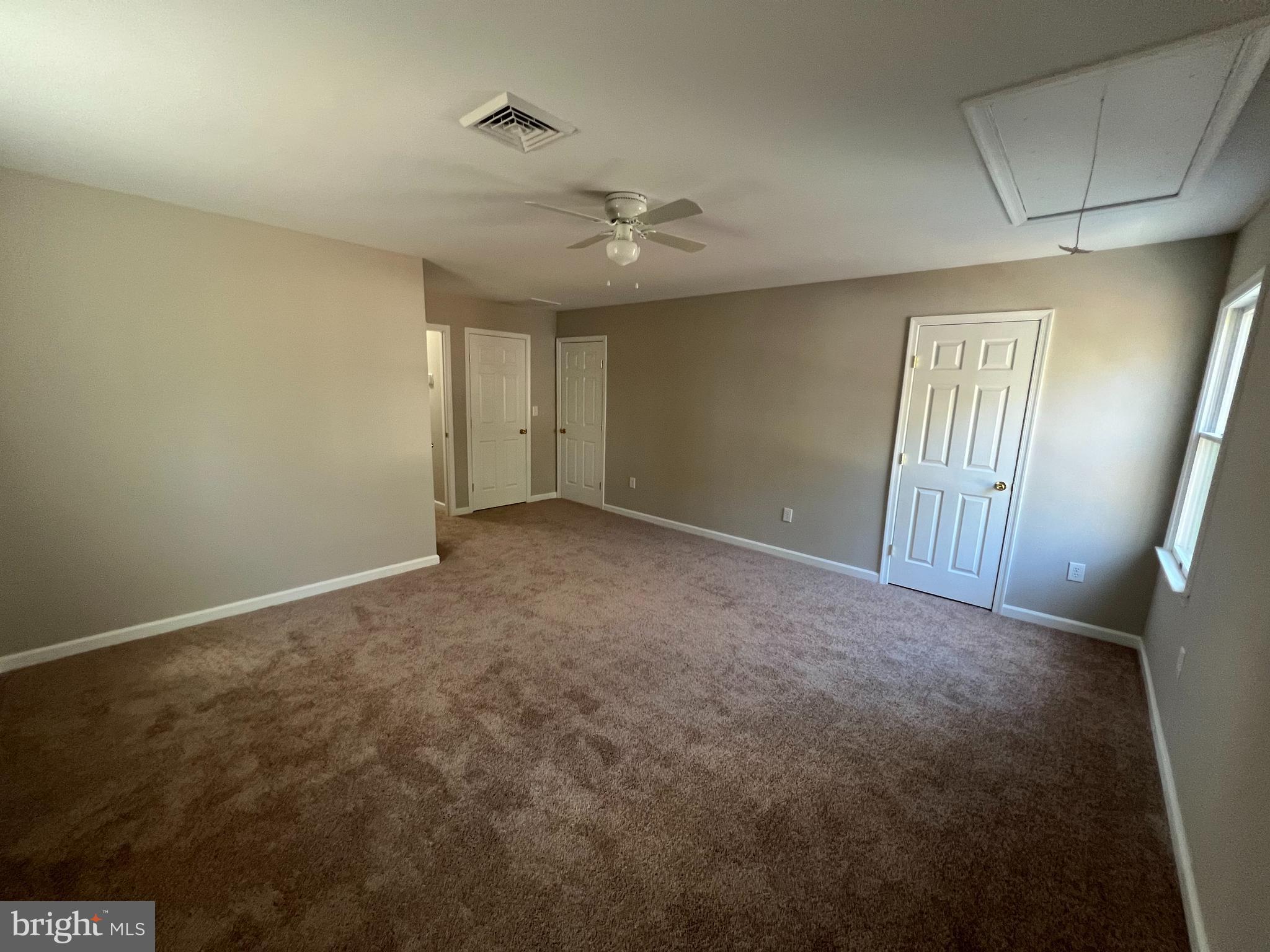 SIERRA MANOR - Residential