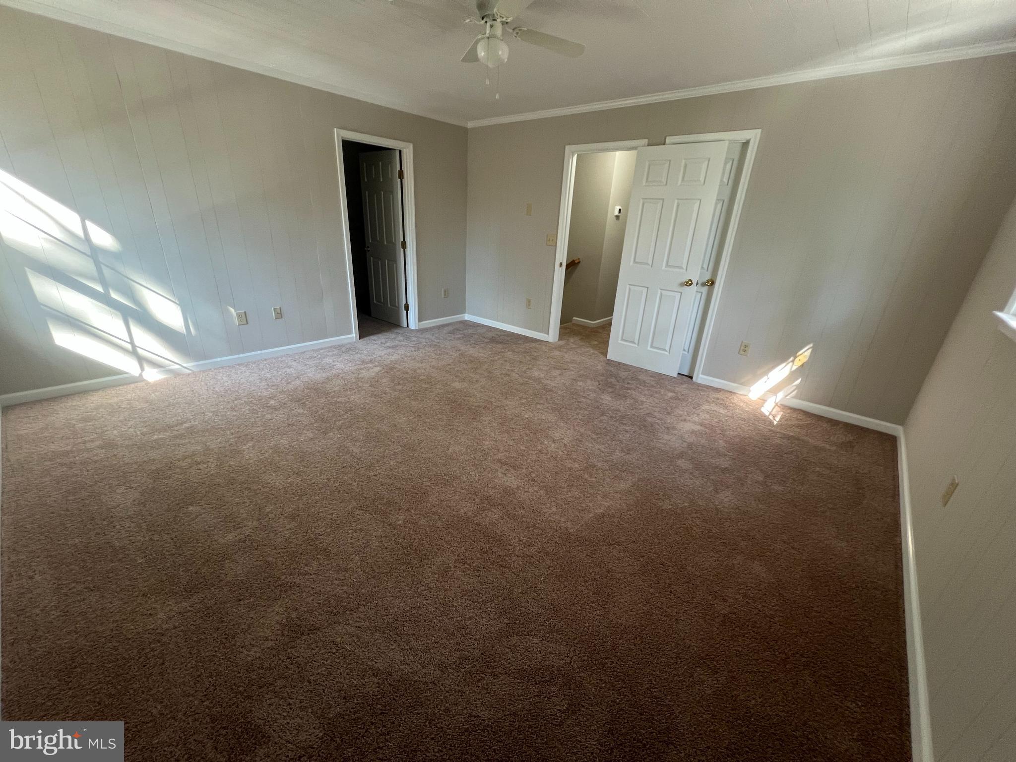 SIERRA MANOR - Residential