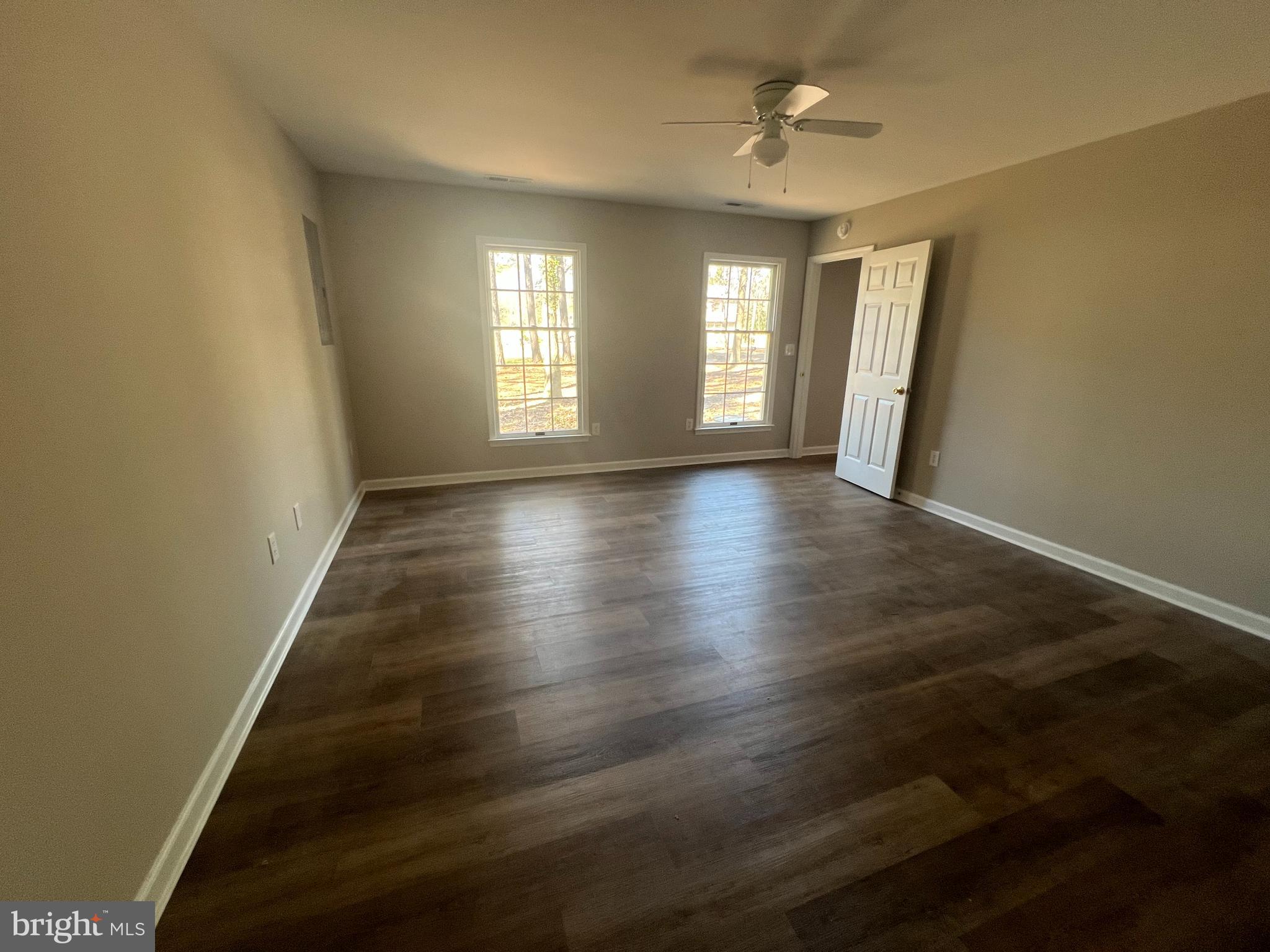 SIERRA MANOR - Residential