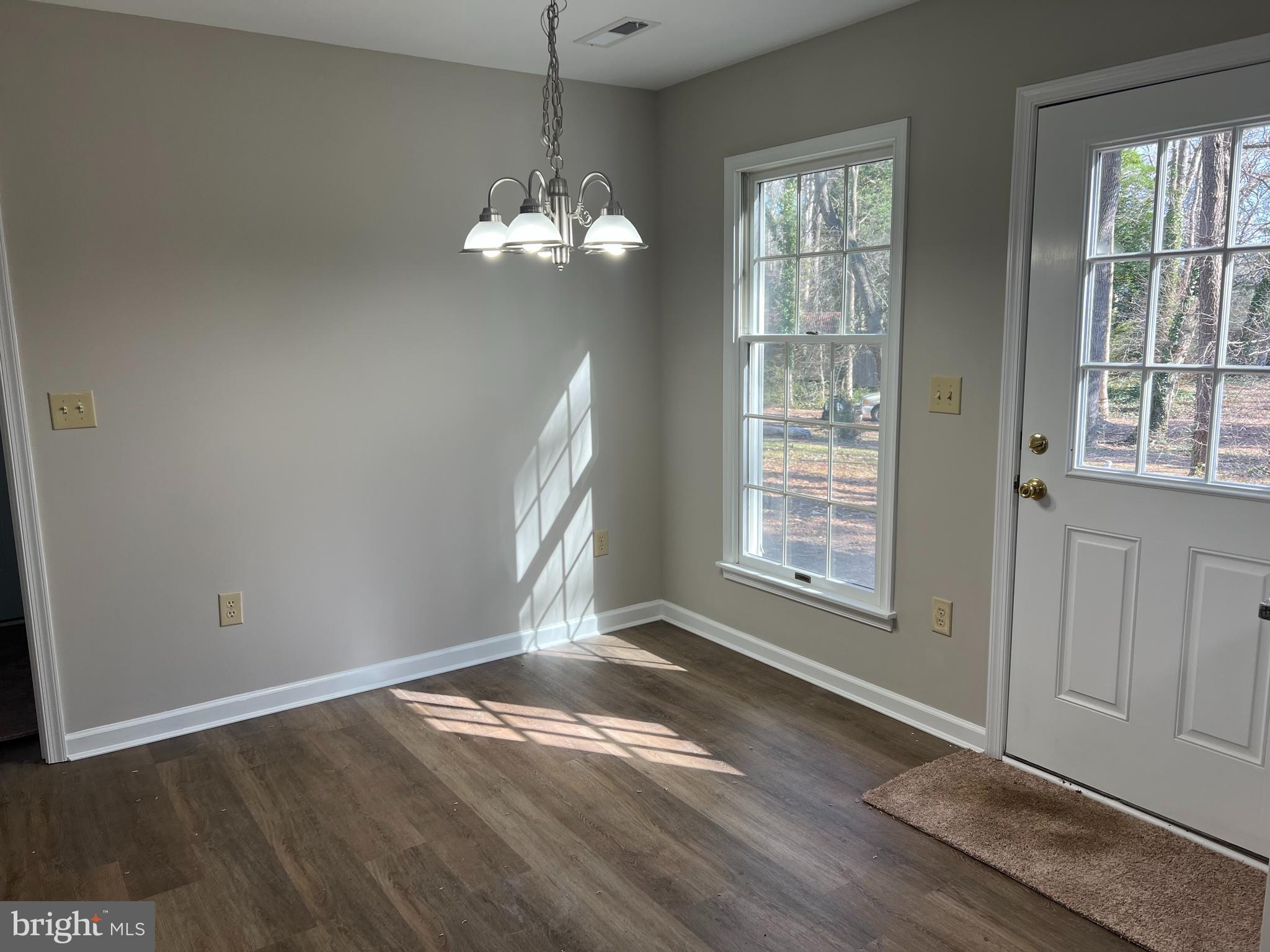 SIERRA MANOR - Residential