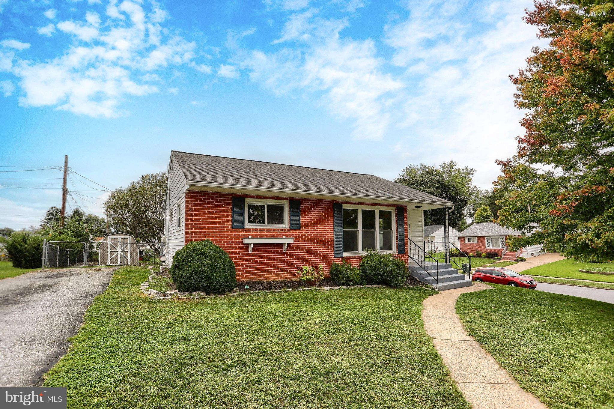 1292 STRAFFORD ROAD