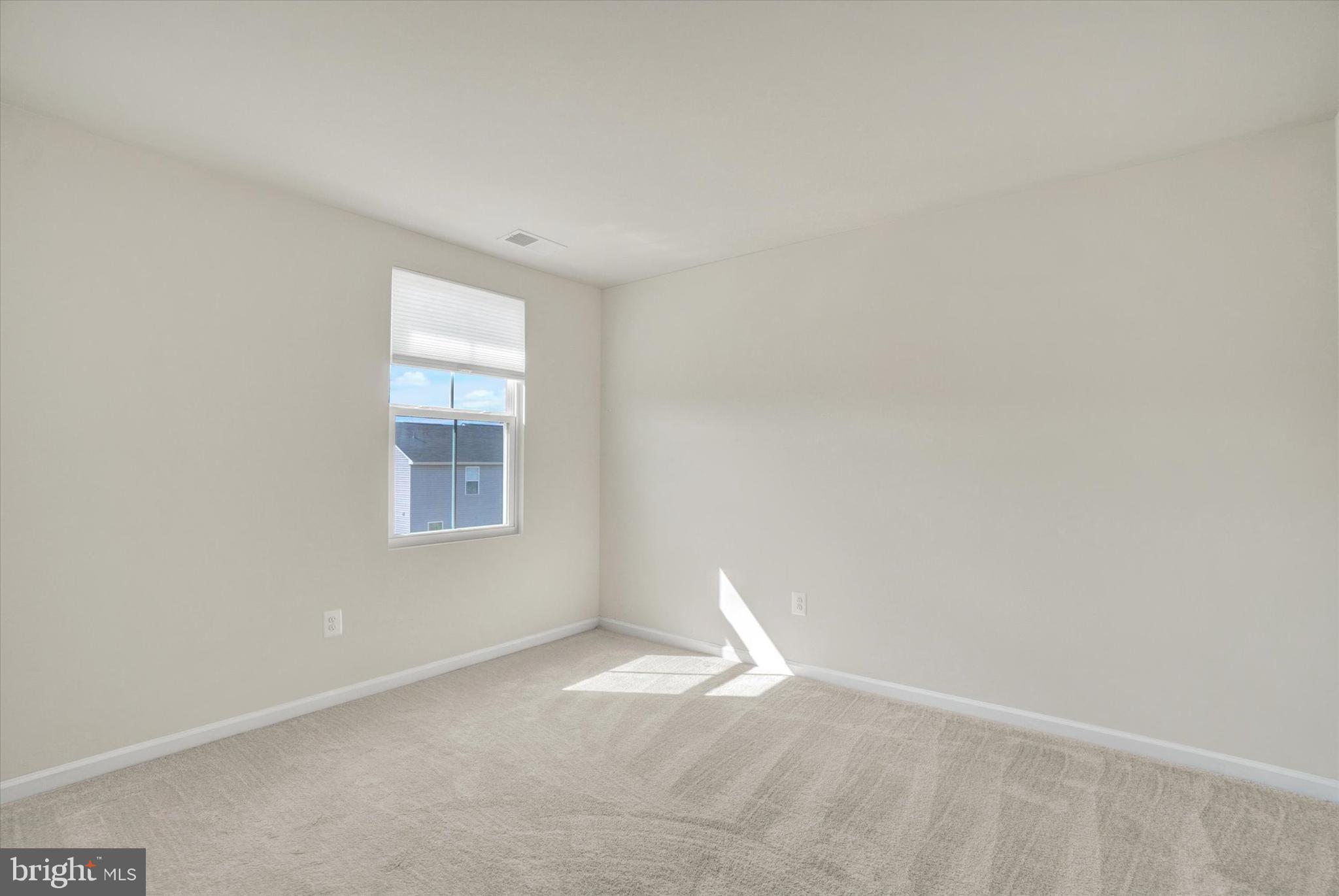 THE SEASONS - Residential