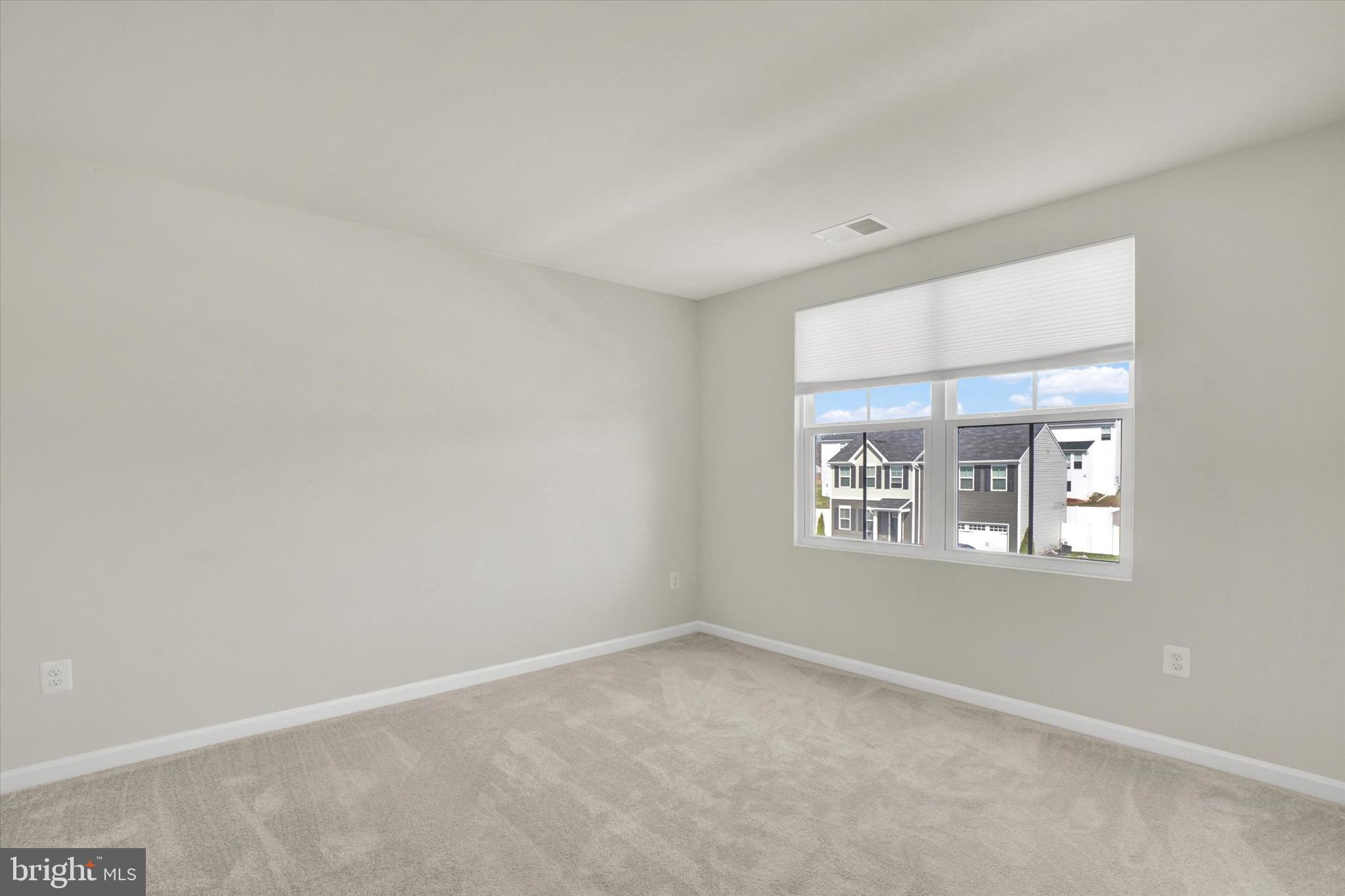 THE SEASONS - Residential