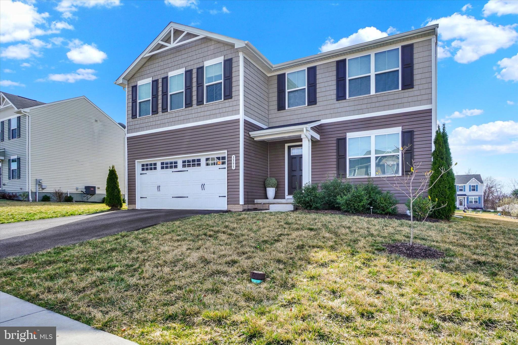 THE SEASONS - Residential