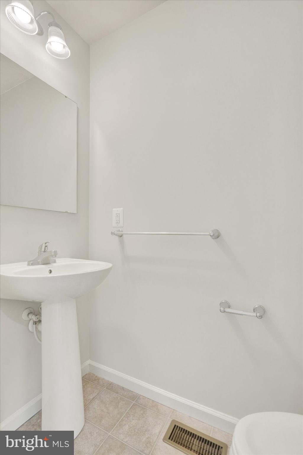 THE SEASONS - Residential