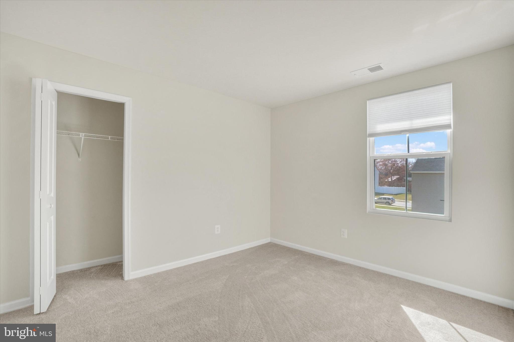 THE SEASONS - Residential